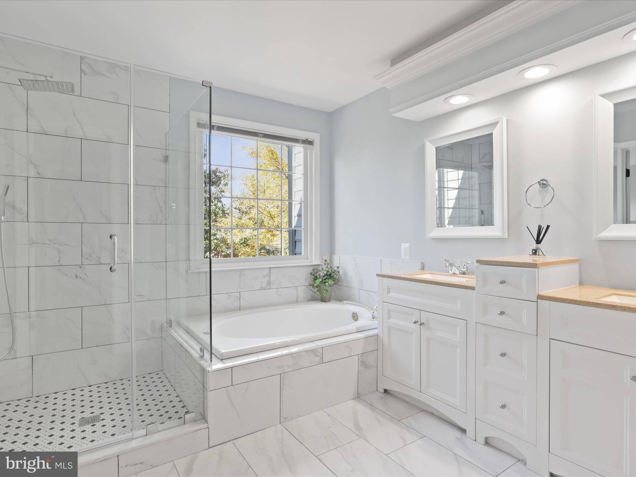 POTOMAC LAKES - Residential