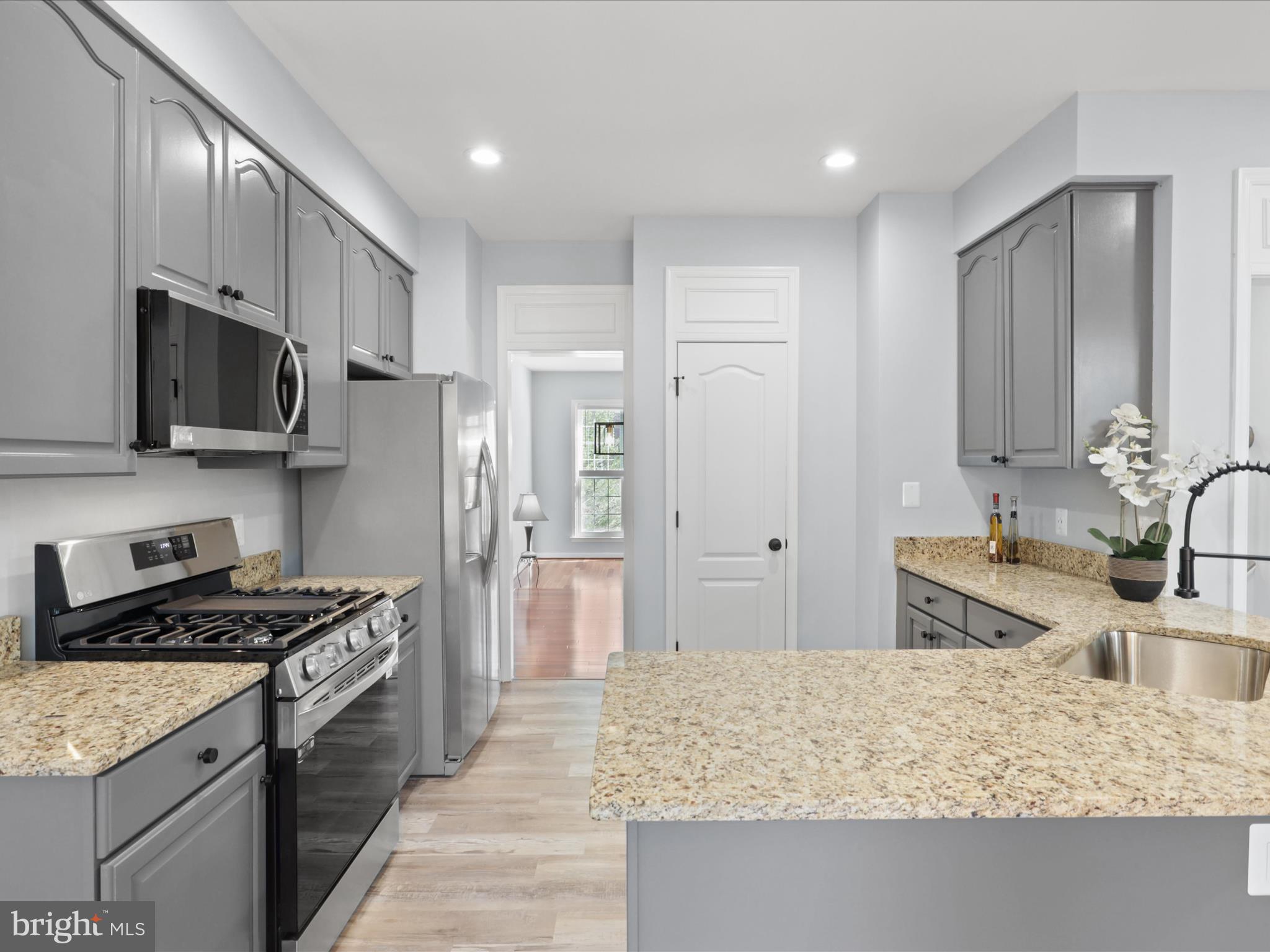 POTOMAC LAKES - Residential