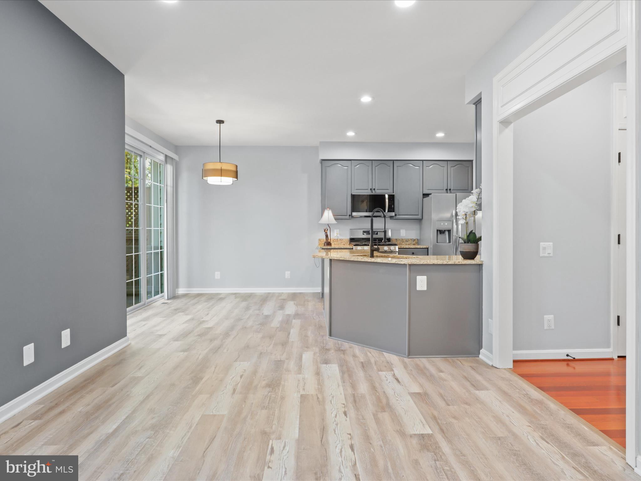 POTOMAC LAKES - Residential