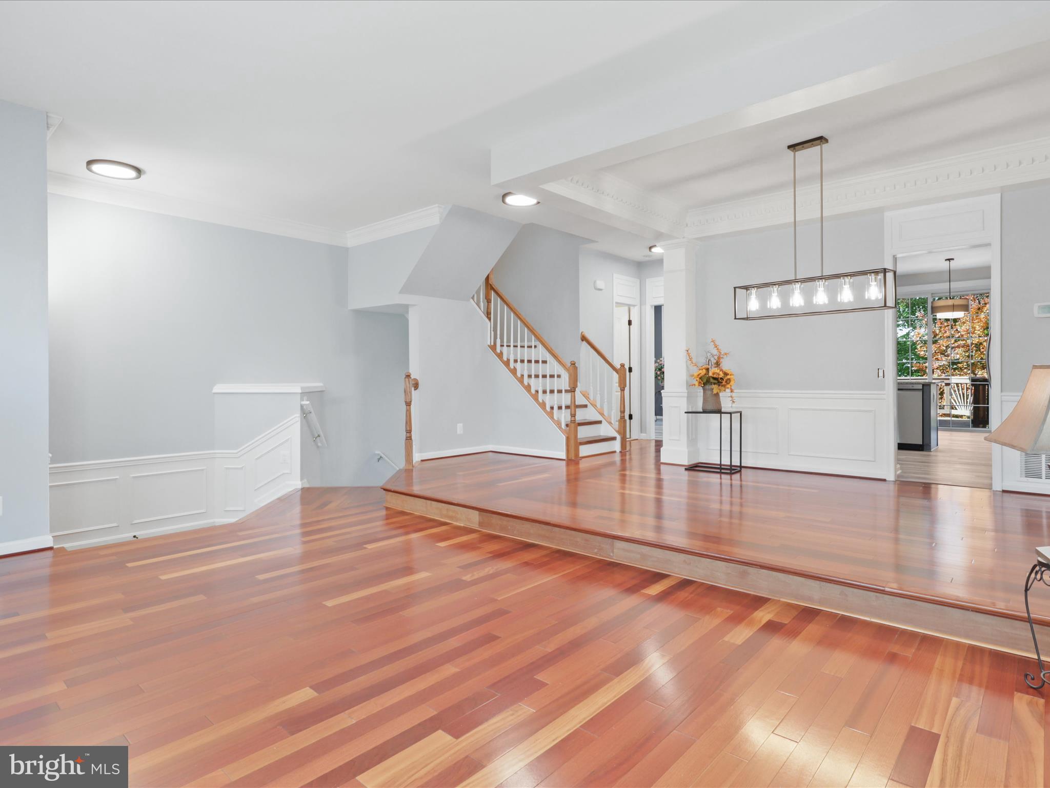 POTOMAC LAKES - Residential