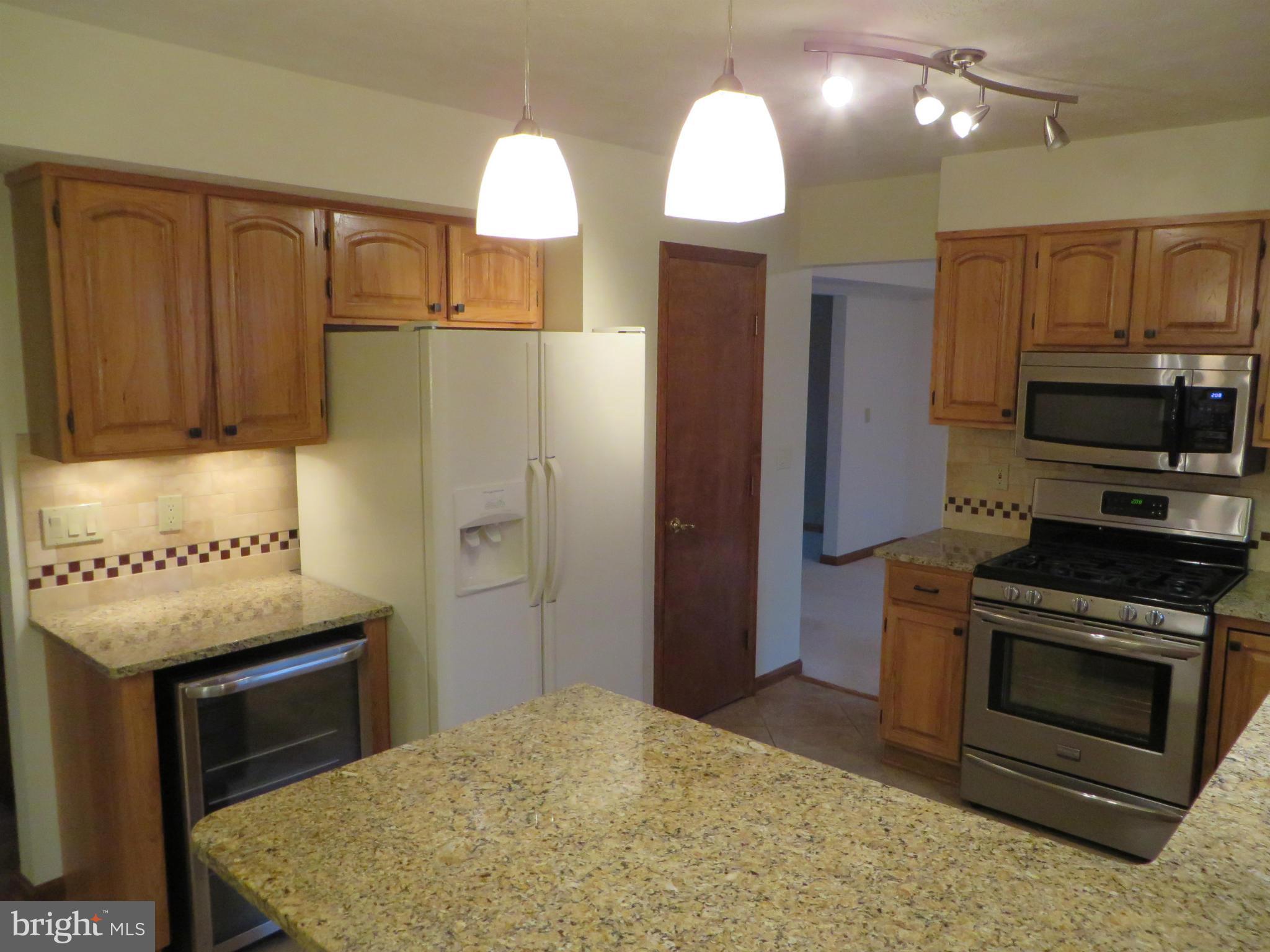 SYCAMORE HOLLOW OF WLDWD - Residential Lease