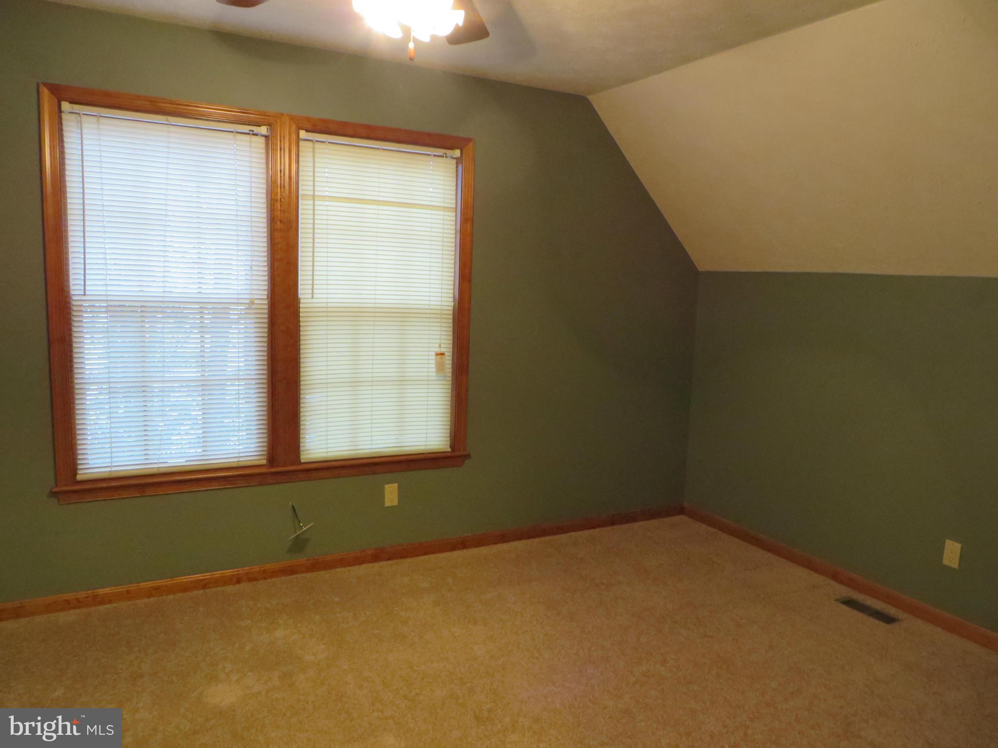 SYCAMORE HOLLOW OF WLDWD - Residential Lease