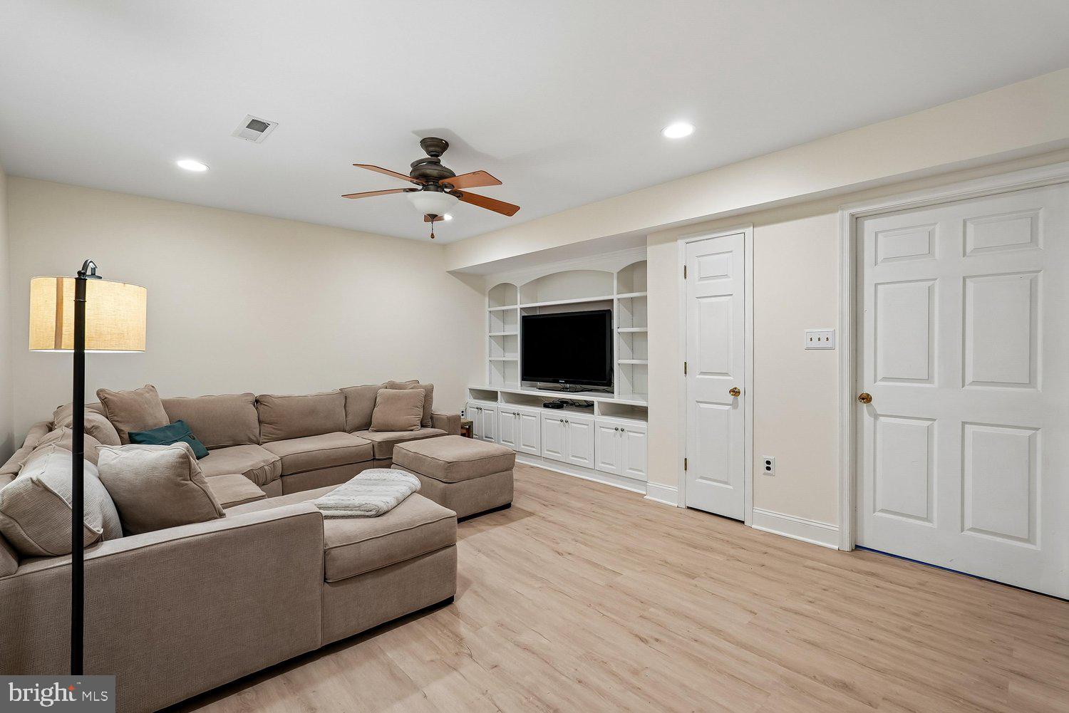 BROOKFIELD WOODS - Residential