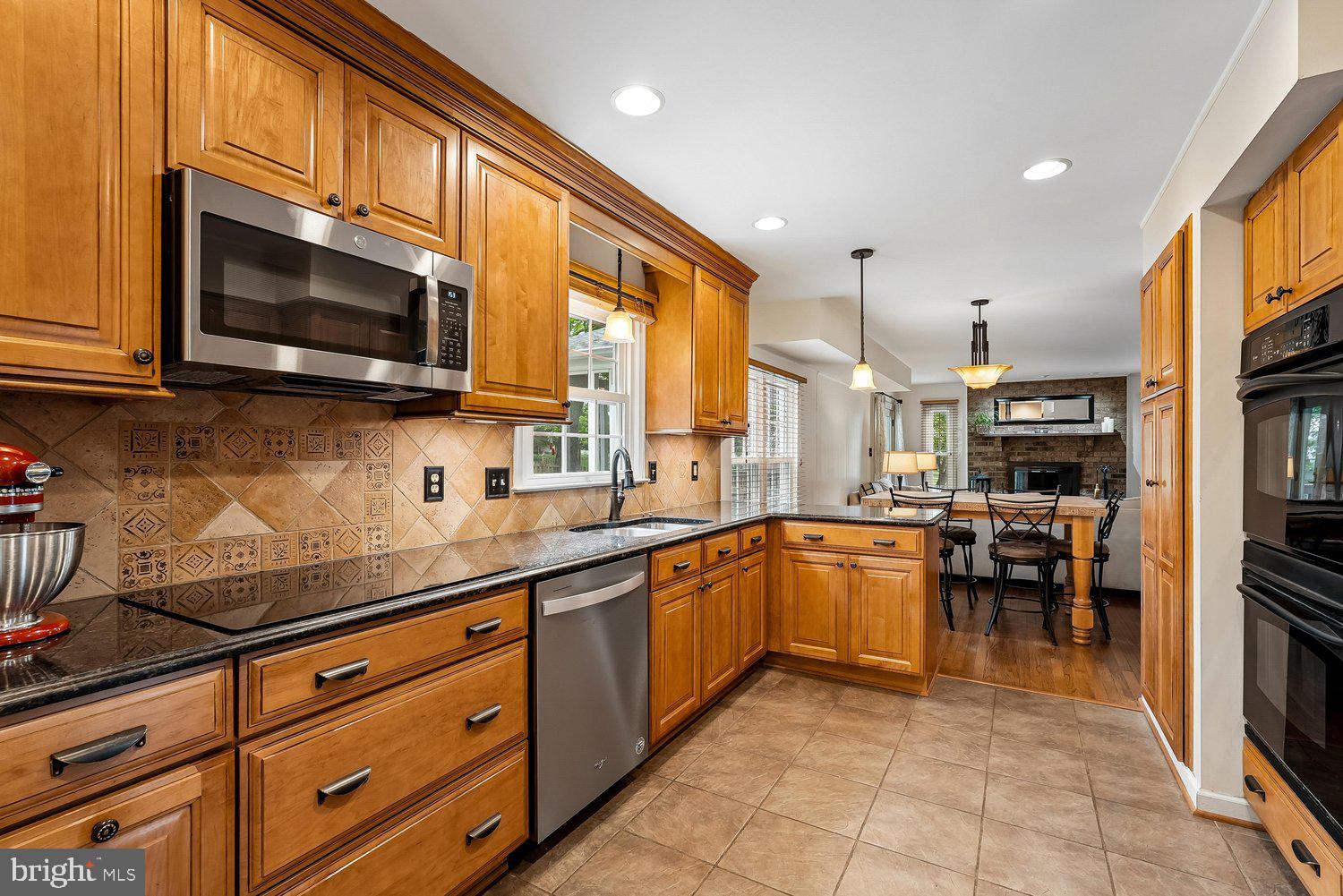 BROOKFIELD WOODS - Residential