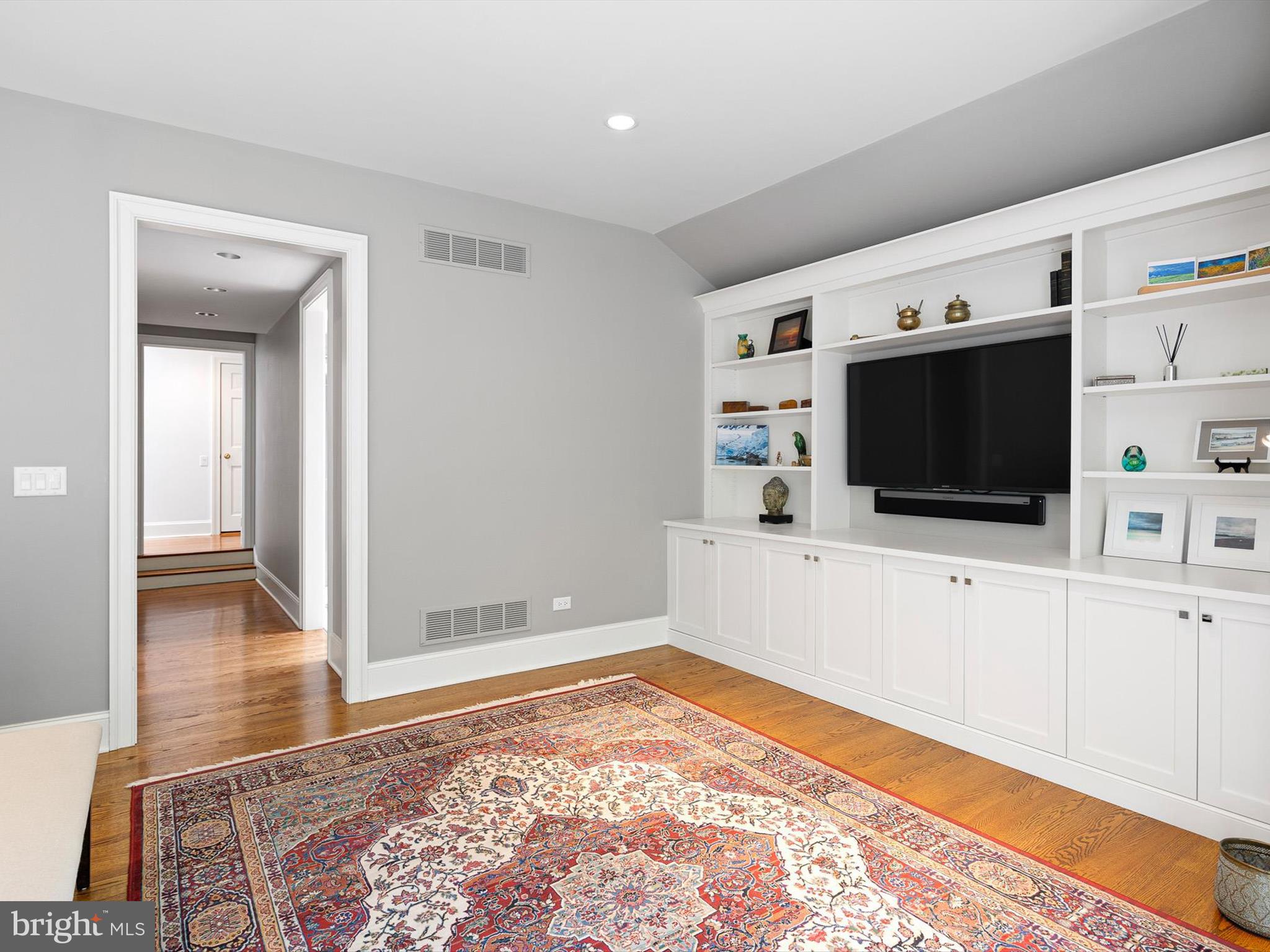 FAIR HILL - Residential