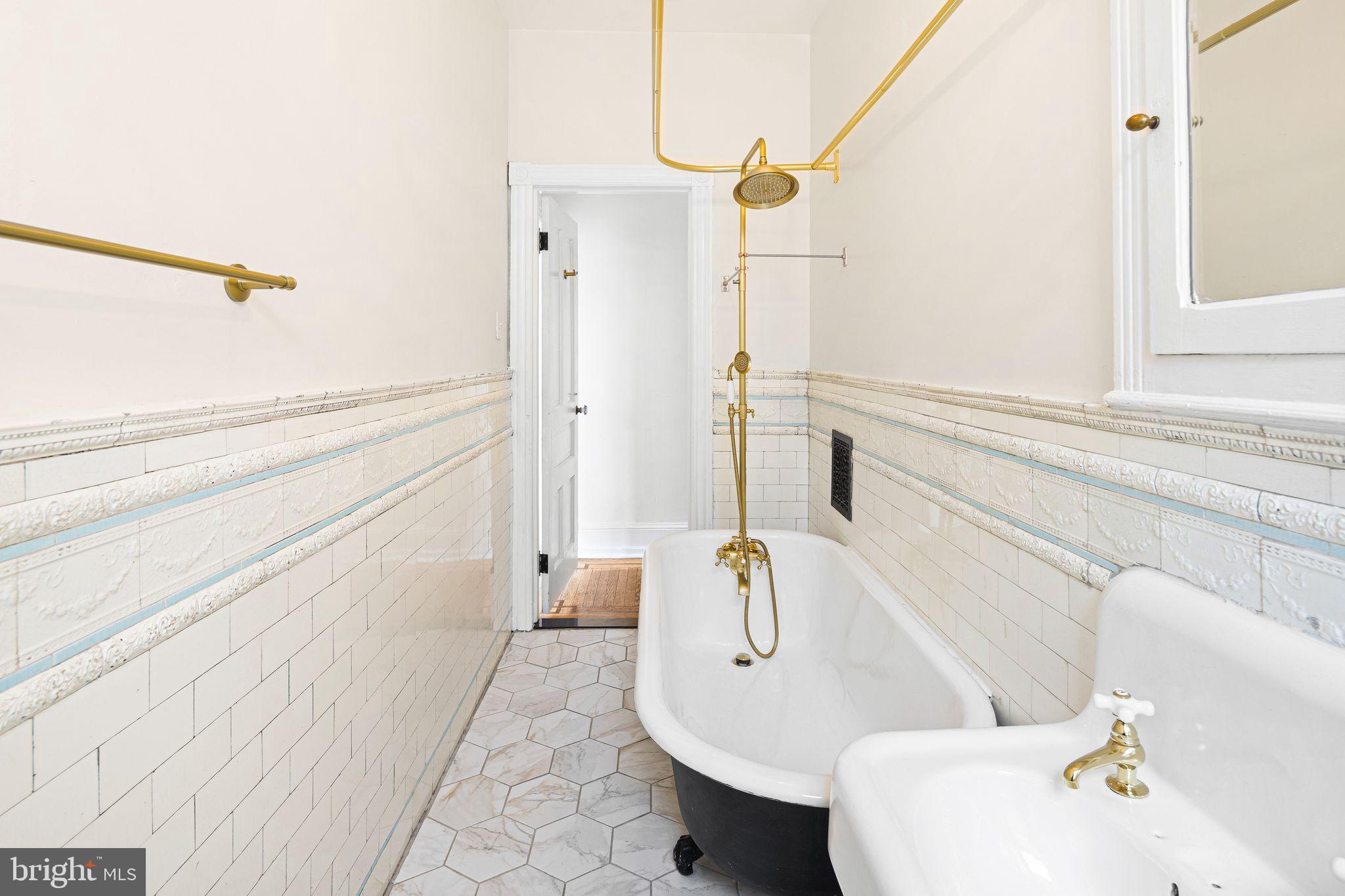 GERMANTOWN - Residential