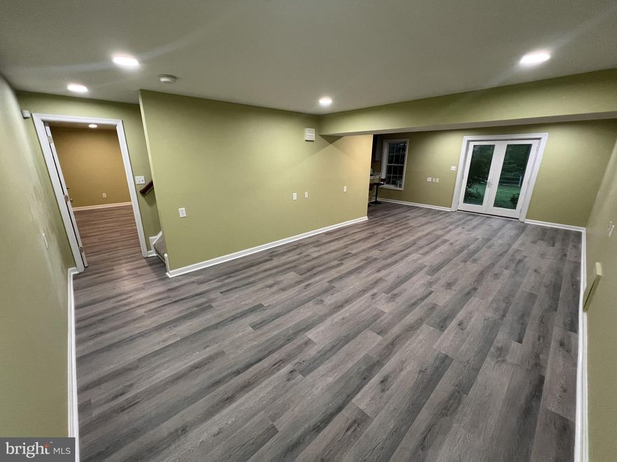 Beautiful Renovated 2 Bedroom 1 Bathroom BASEMENT....All utilities included. Basement has a Full kitchen with a full pantry. Comes with 2 Assigned spots and a walkway straight to the back of the home!!! ALL NEW APPLIANCES. Beautiful 1143 Sqft home!