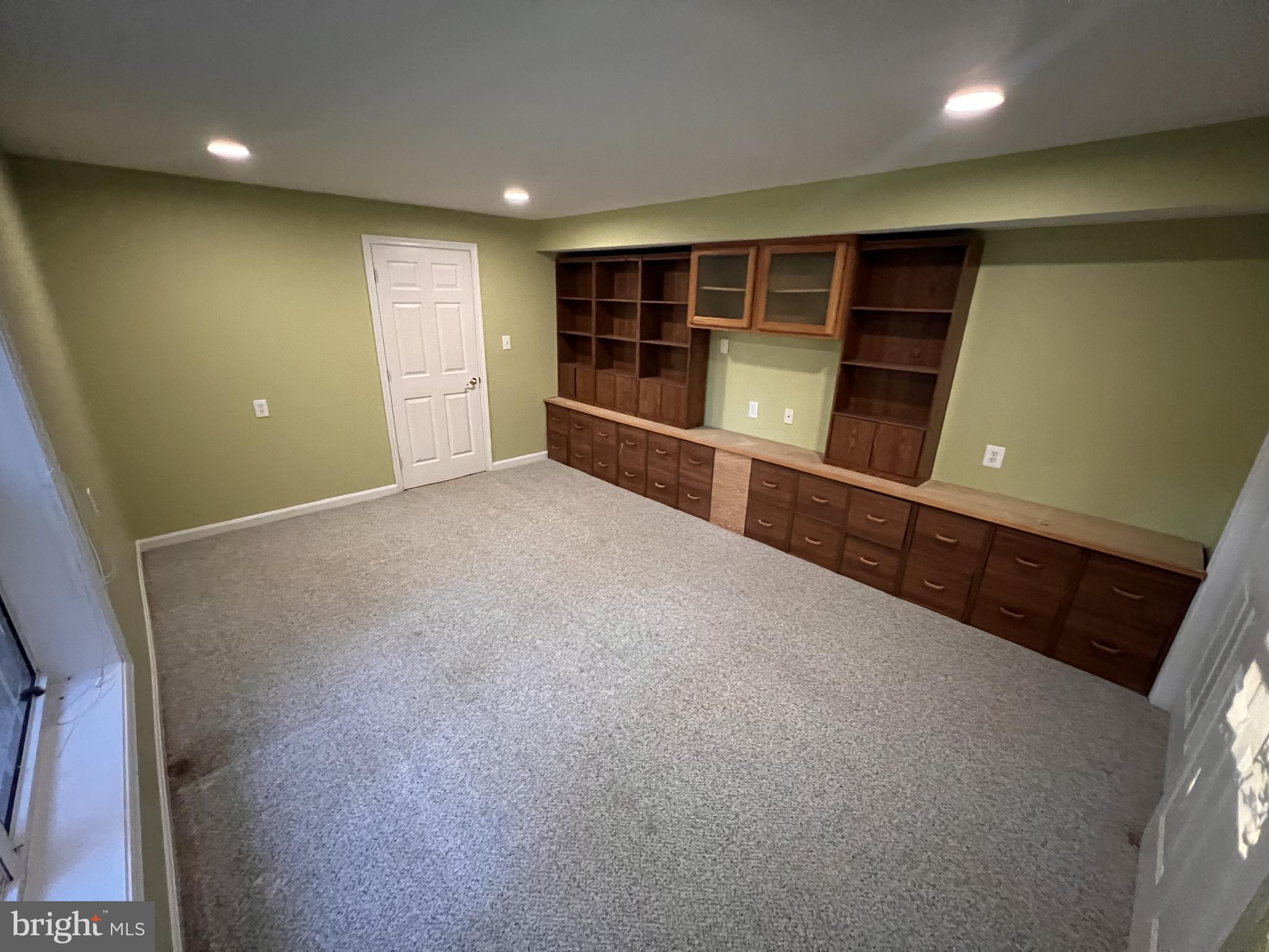 VALLEY VUE - Residential Lease