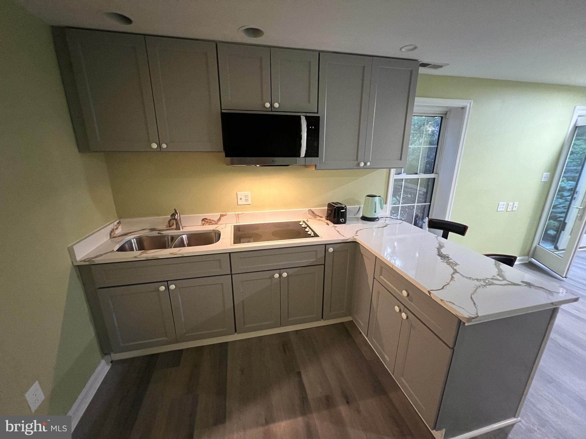 VALLEY VUE - Residential Lease