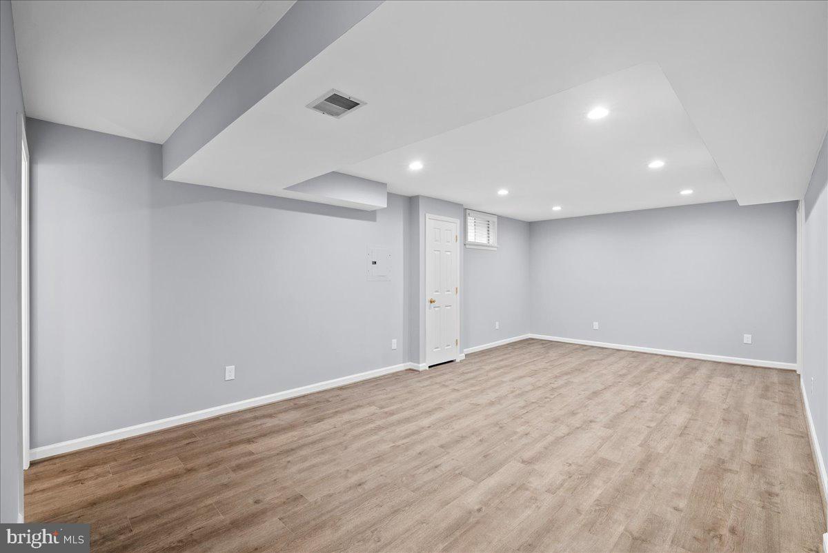 MEADOW HALL - Residential Lease