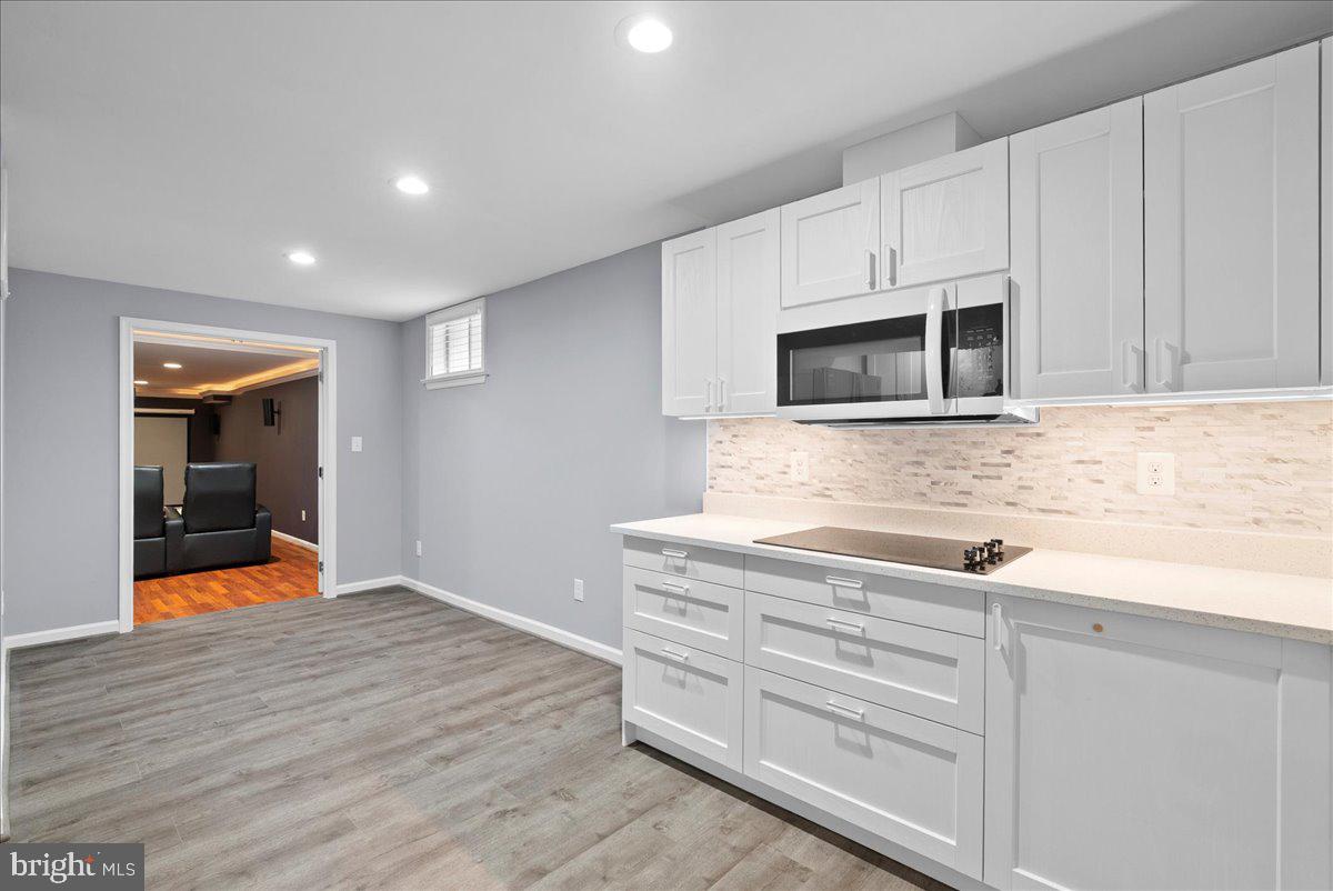 MEADOW HALL - Residential Lease