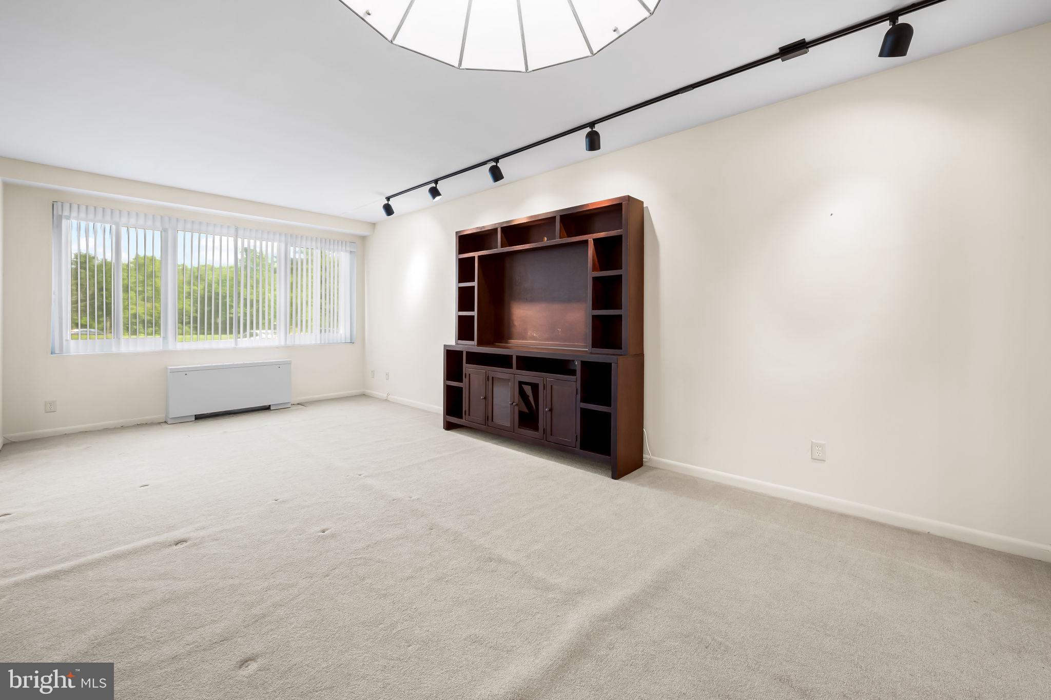 PIKESVILLE - Residential