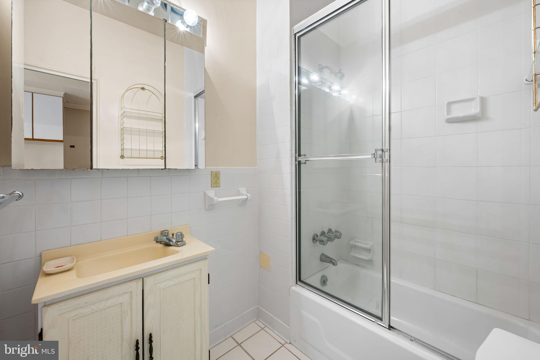 PIKESVILLE - Residential
