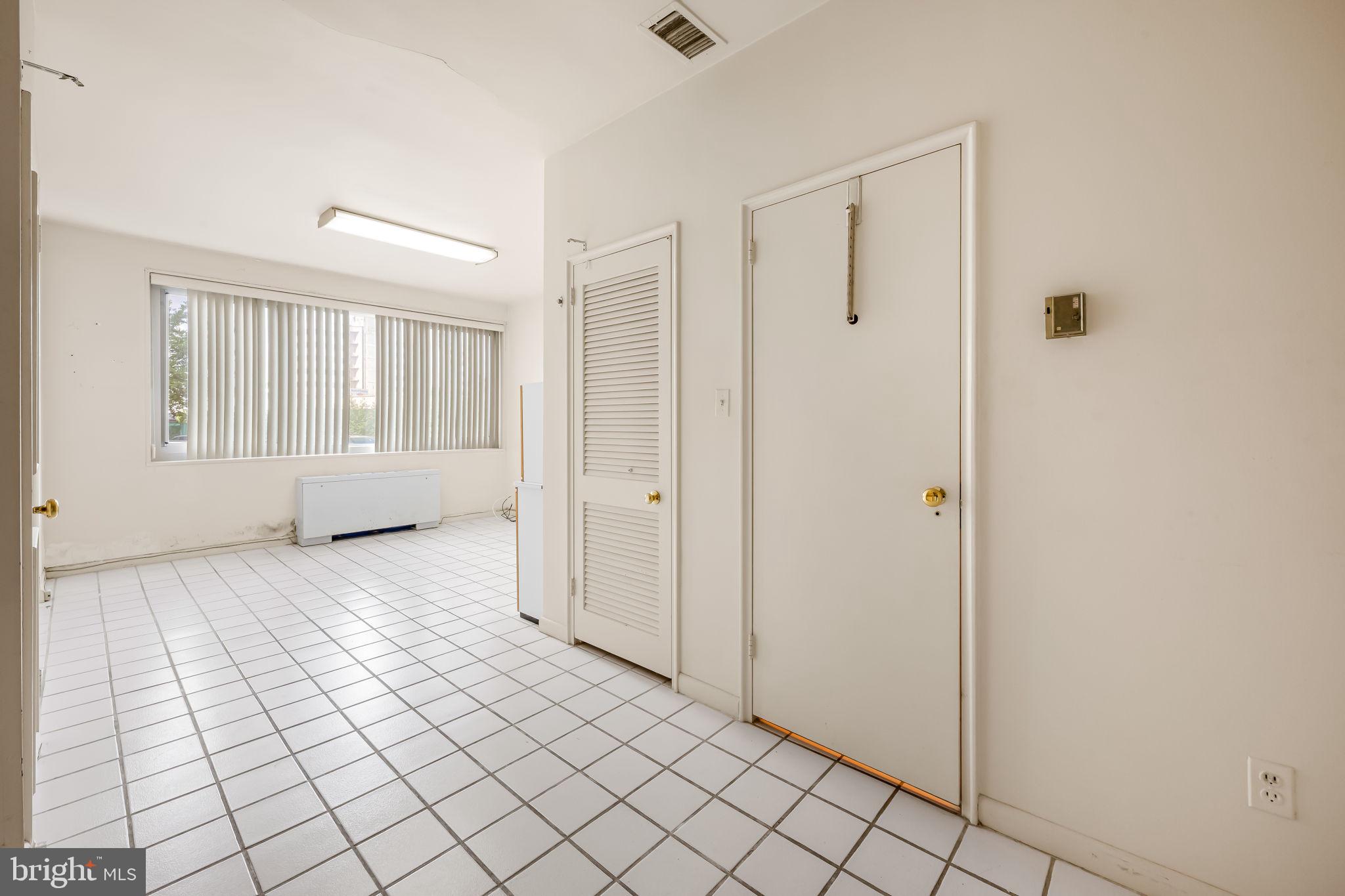 PIKESVILLE - Residential