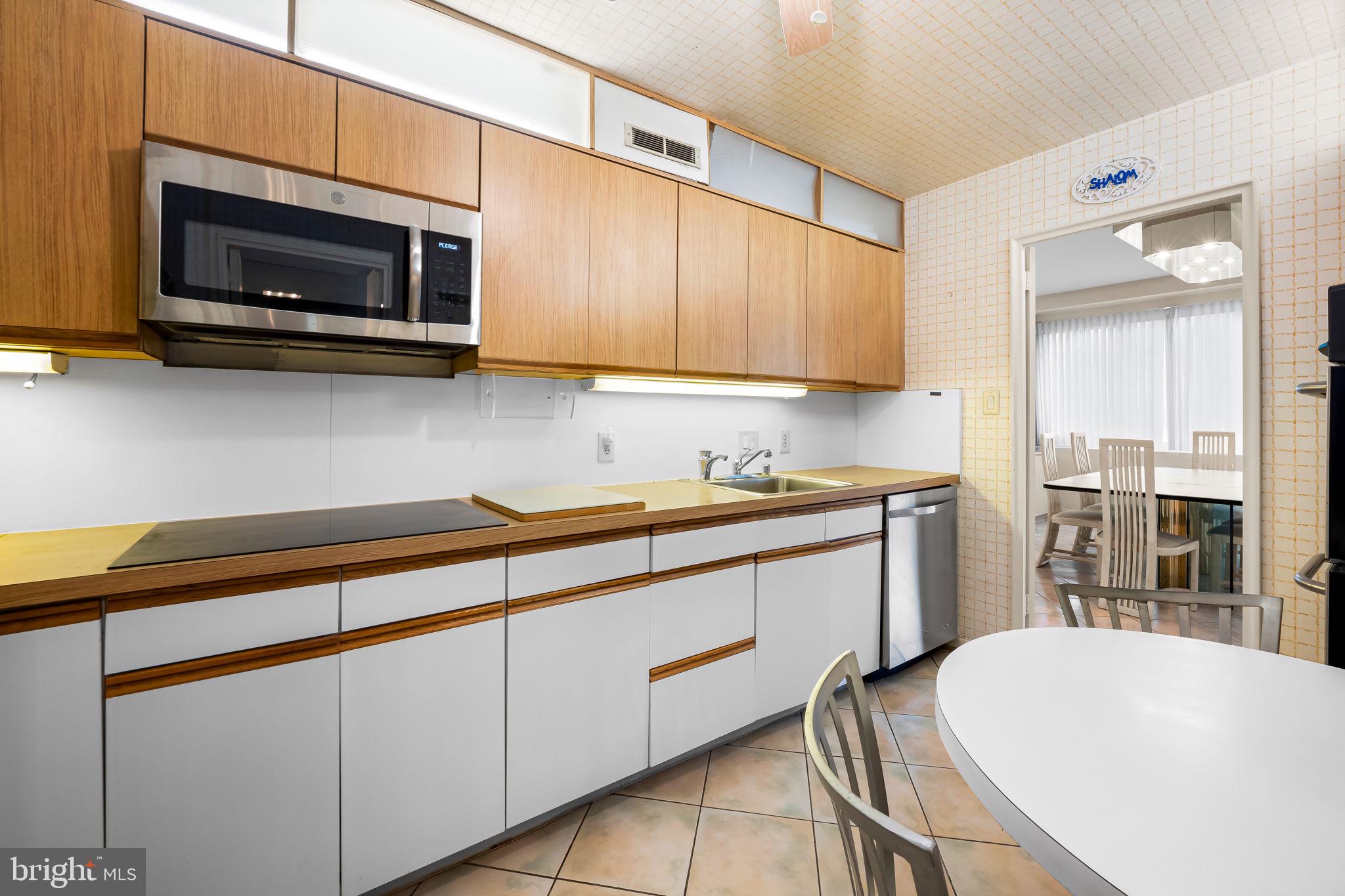 PIKESVILLE - Residential