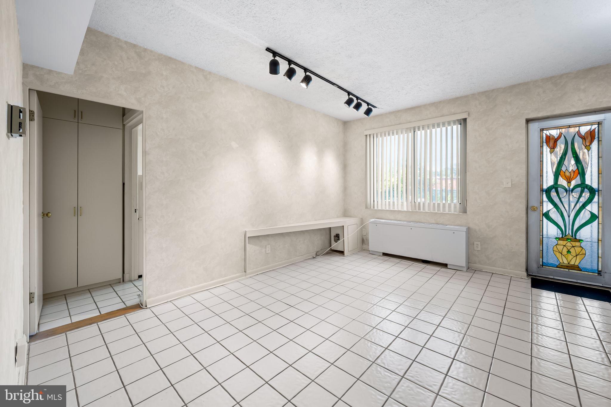 PIKESVILLE - Residential