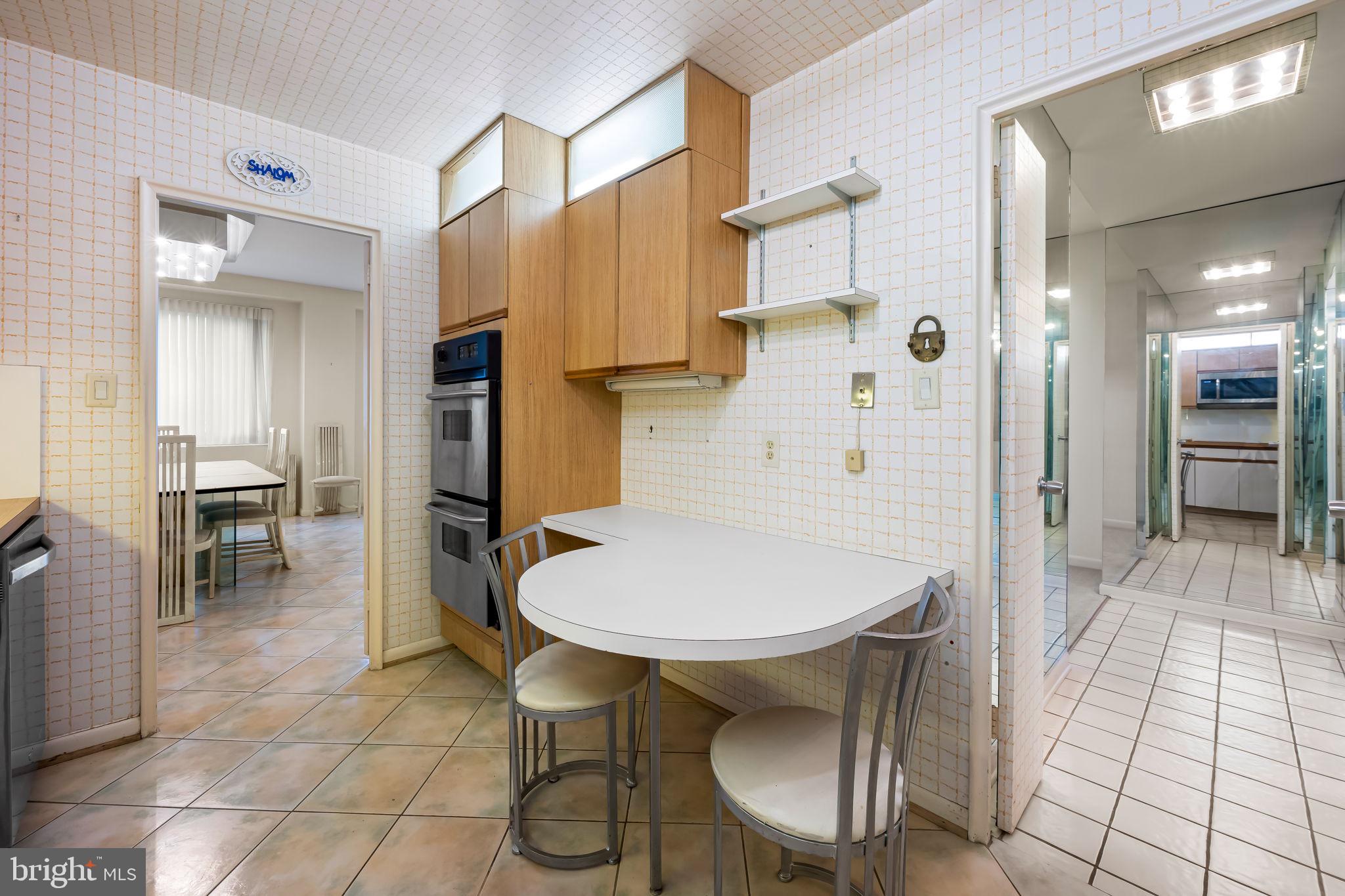 PIKESVILLE - Residential