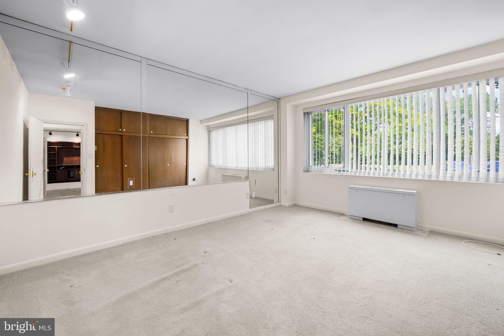 PIKESVILLE - Residential