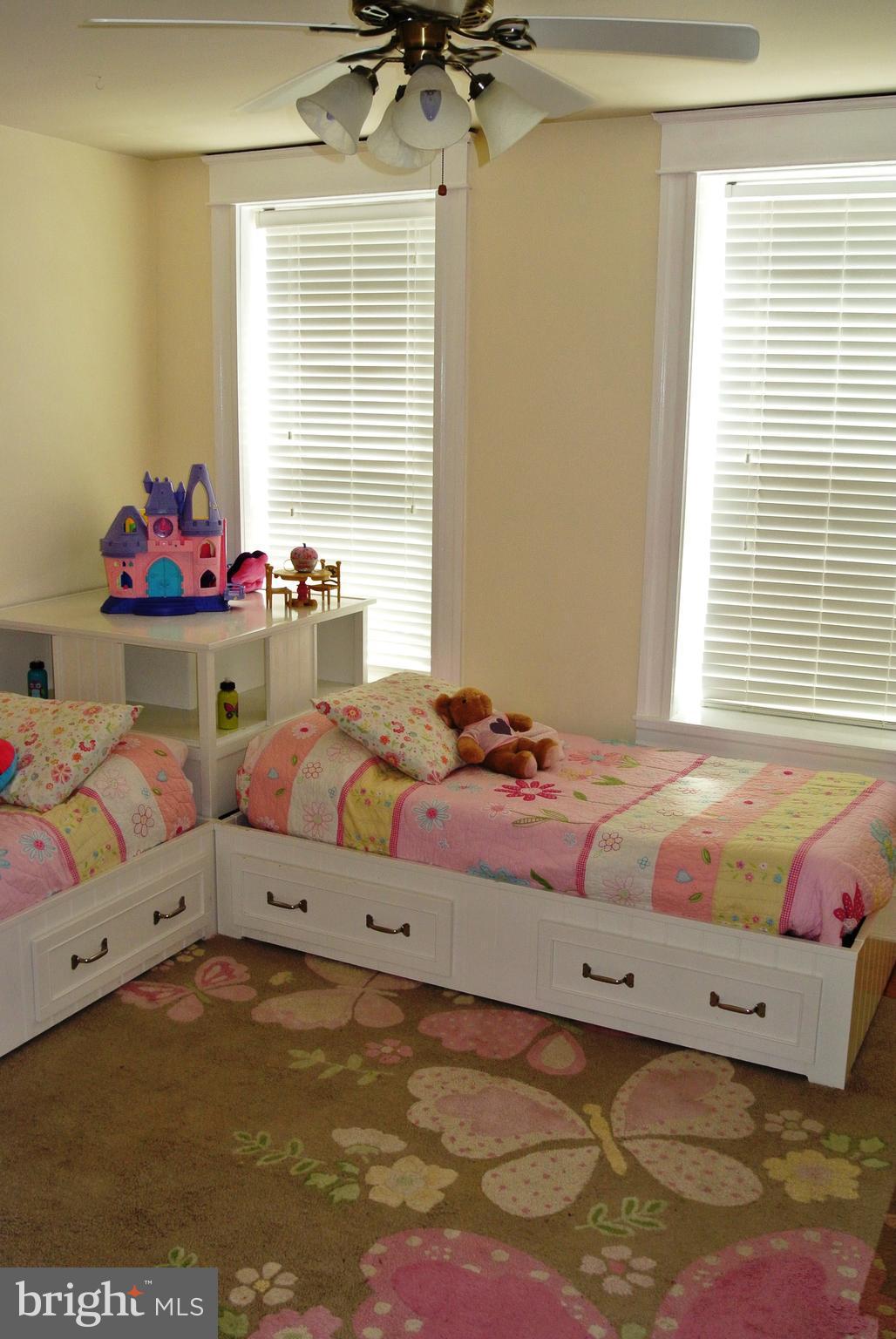 CHARLES VILLAGE - Residential