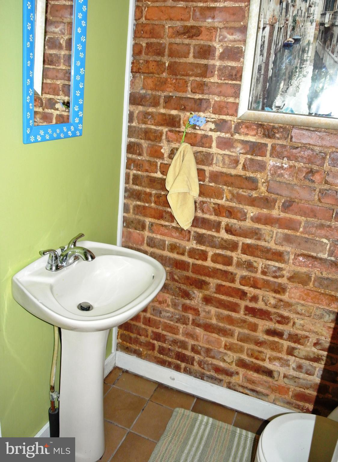 CHARLES VILLAGE - Residential