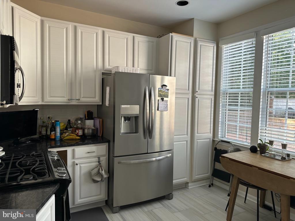 GATES OF WESTFALLS - Residential Lease