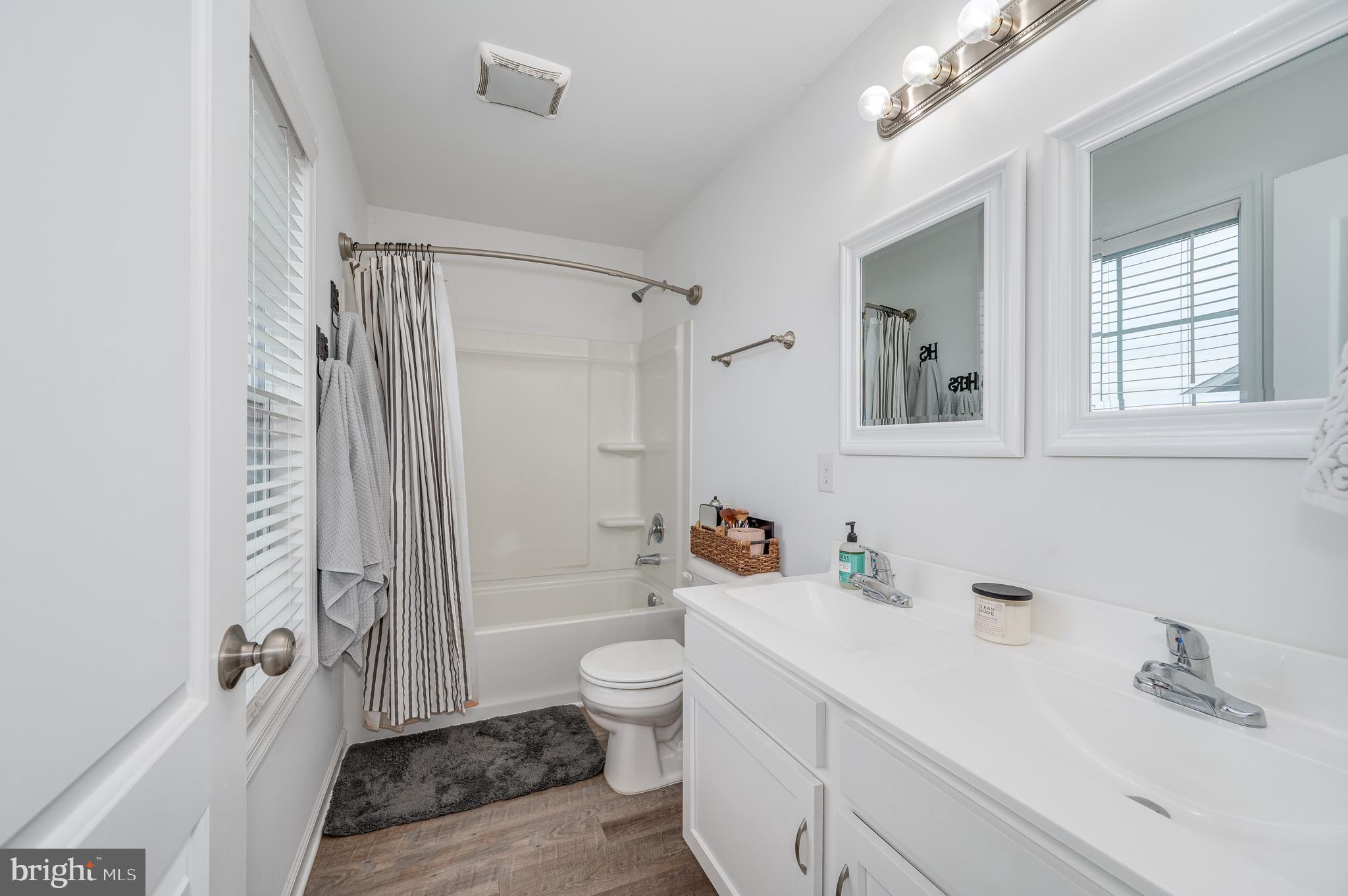 RED HILL - Residential