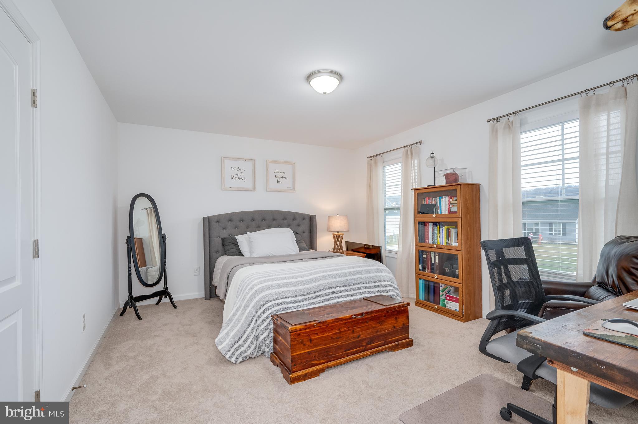 RED HILL - Residential