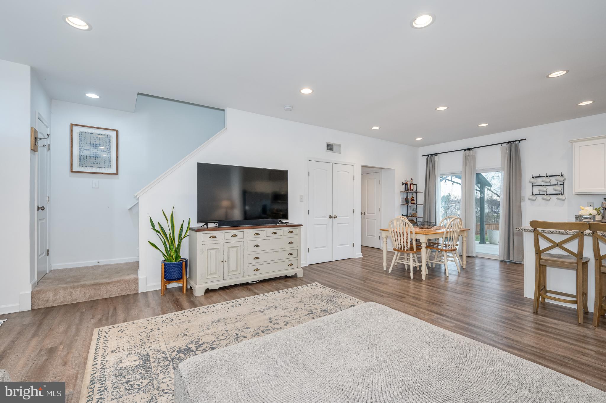 RED HILL - Residential