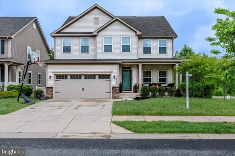 5735 River Shark Lane, Waldorf, MD MLS: MDCH2042270