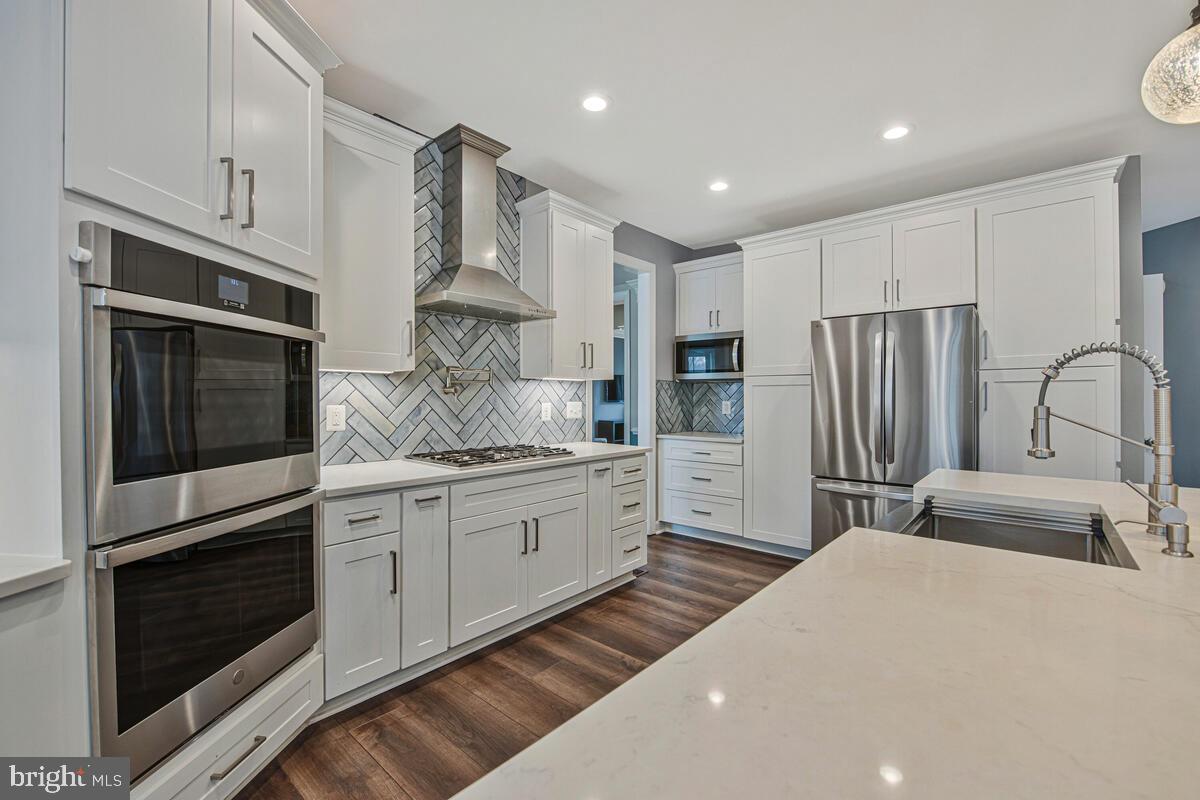 HERON COVE - Residential