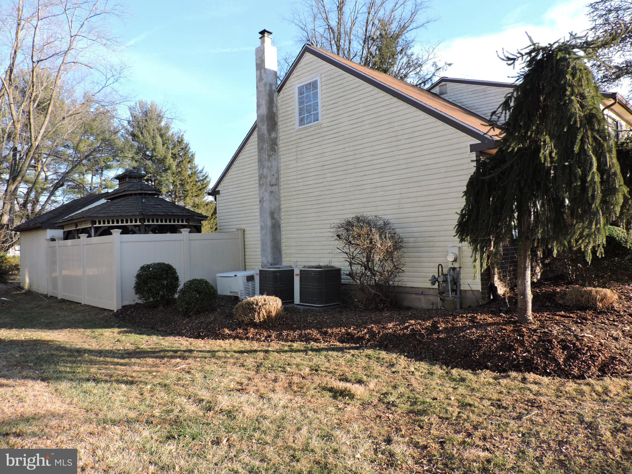 LONG LANE FARMS - Residential