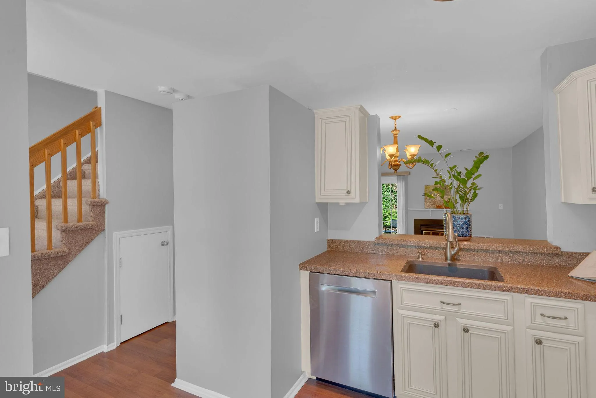 Monmouth Junction, New Jersey 08852, United States, 2 Bedrooms Bedrooms, ,2 BathroomsBathrooms,Residential,Active,164424