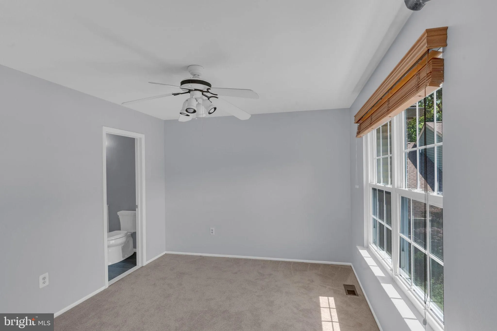 Monmouth Junction, New Jersey 08852, United States, 2 Bedrooms Bedrooms, ,2 BathroomsBathrooms,Residential,Active,164424