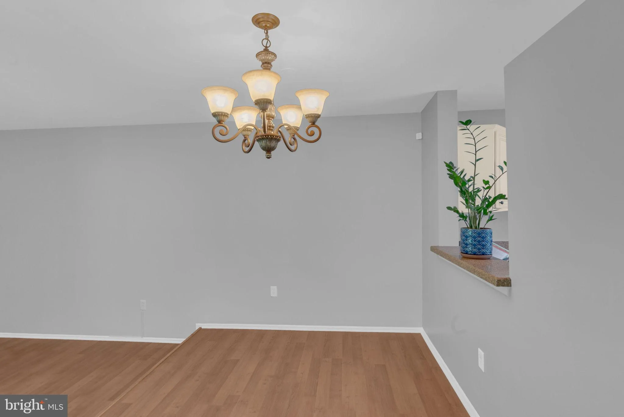 Monmouth Junction, New Jersey 08852, United States, 2 Bedrooms Bedrooms, ,2 BathroomsBathrooms,Residential,Active,164424