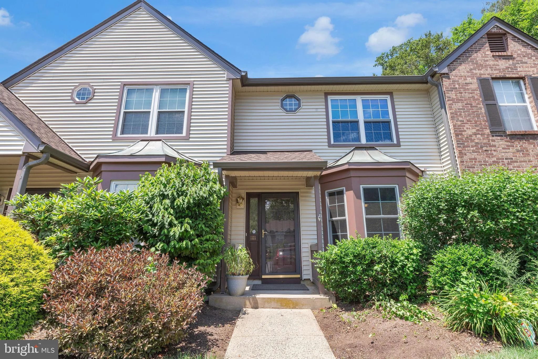 Monmouth Junction, New Jersey 08852, United States, 2 Bedrooms Bedrooms, ,2 BathroomsBathrooms,Residential,Active,164424