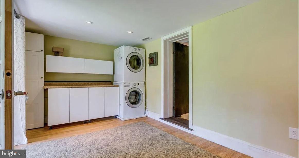 KENSINGTON - Residential Lease