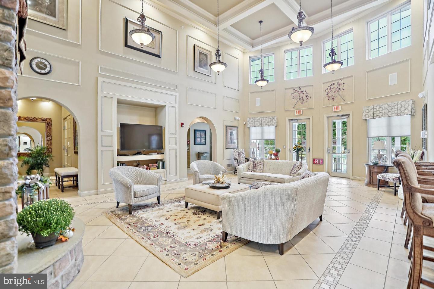 CREEKSIDE VILLAGE - Residential