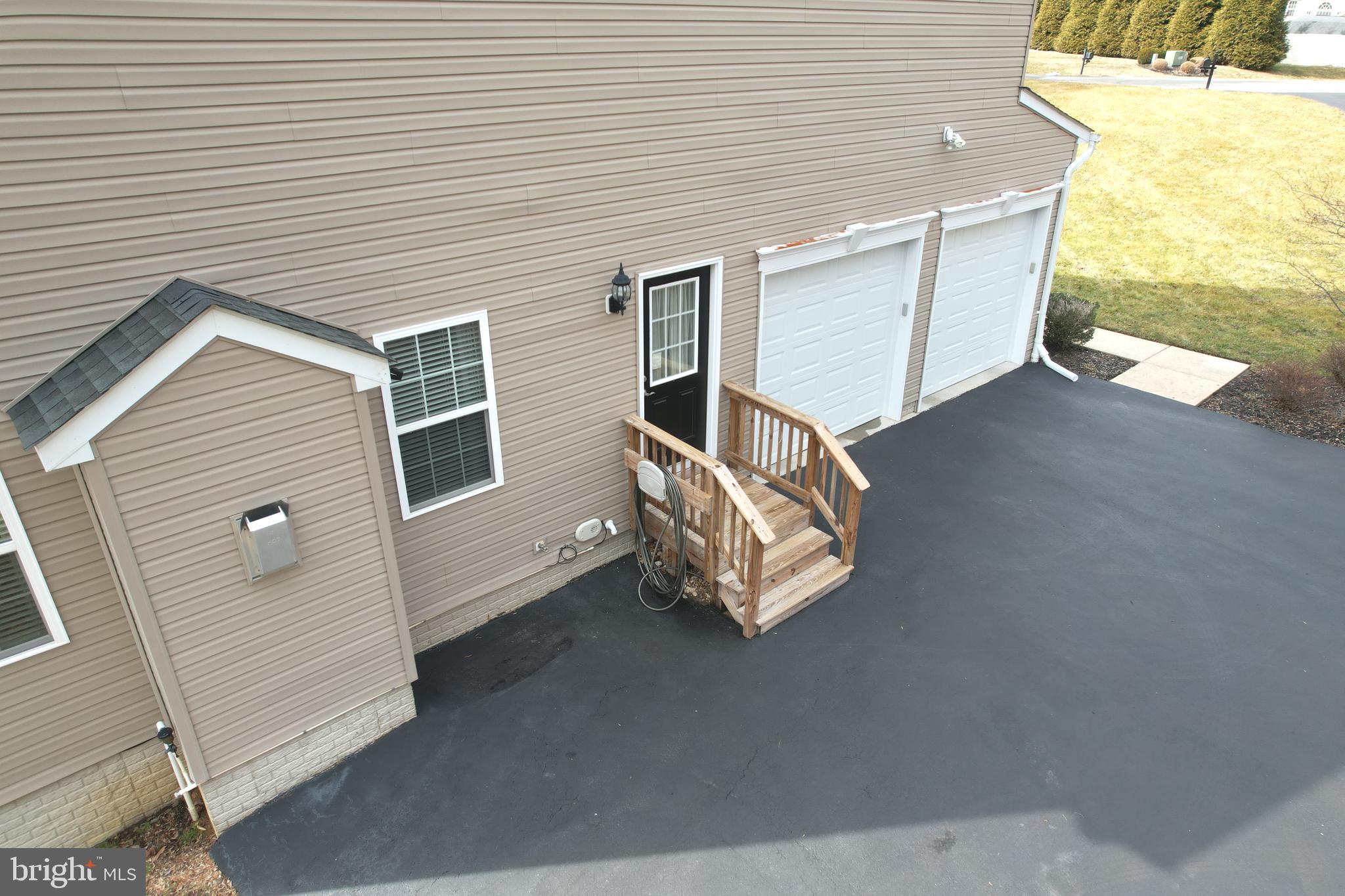 2815 DRY CREEK COURT