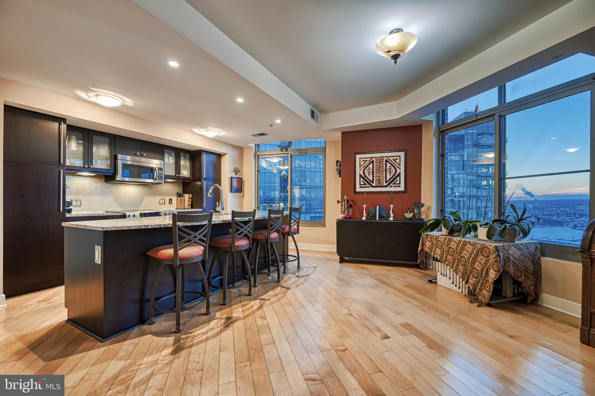 HARBOR EAST - Residential