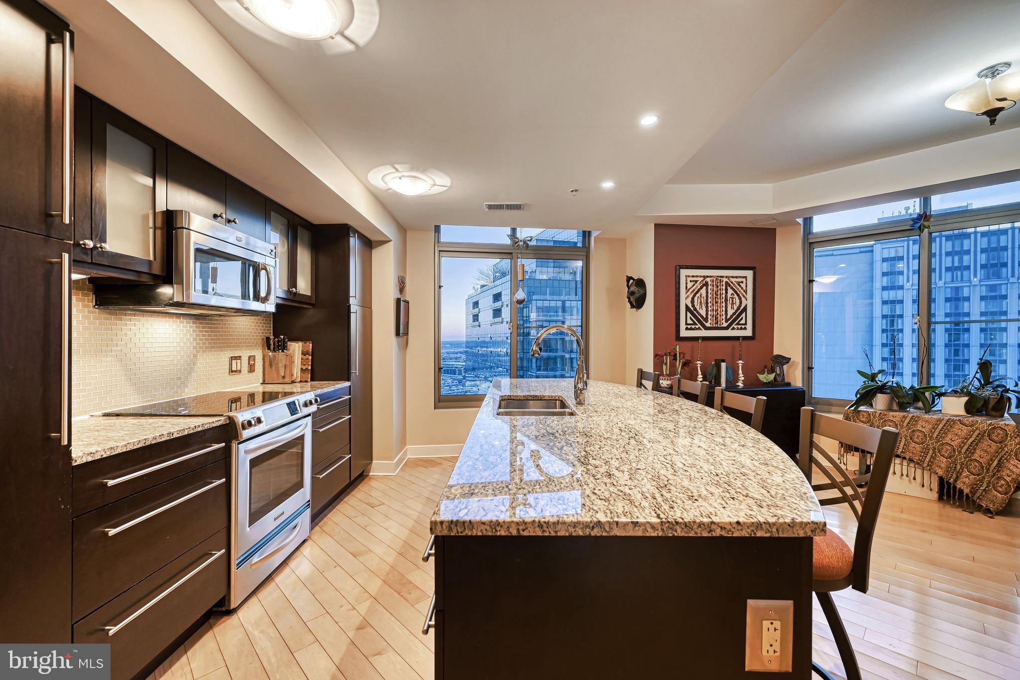 HARBOR EAST - Residential