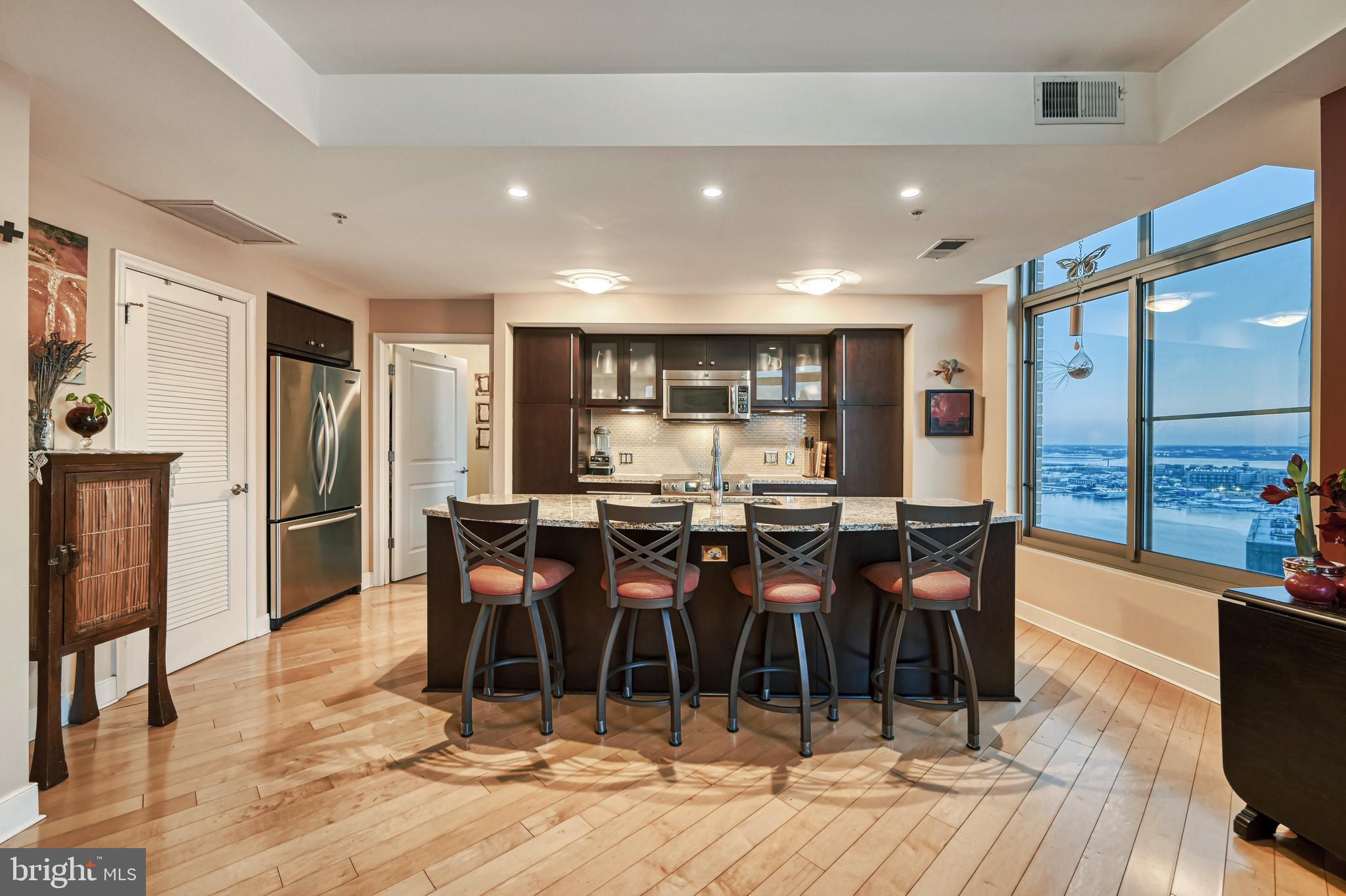 HARBOR EAST - Residential