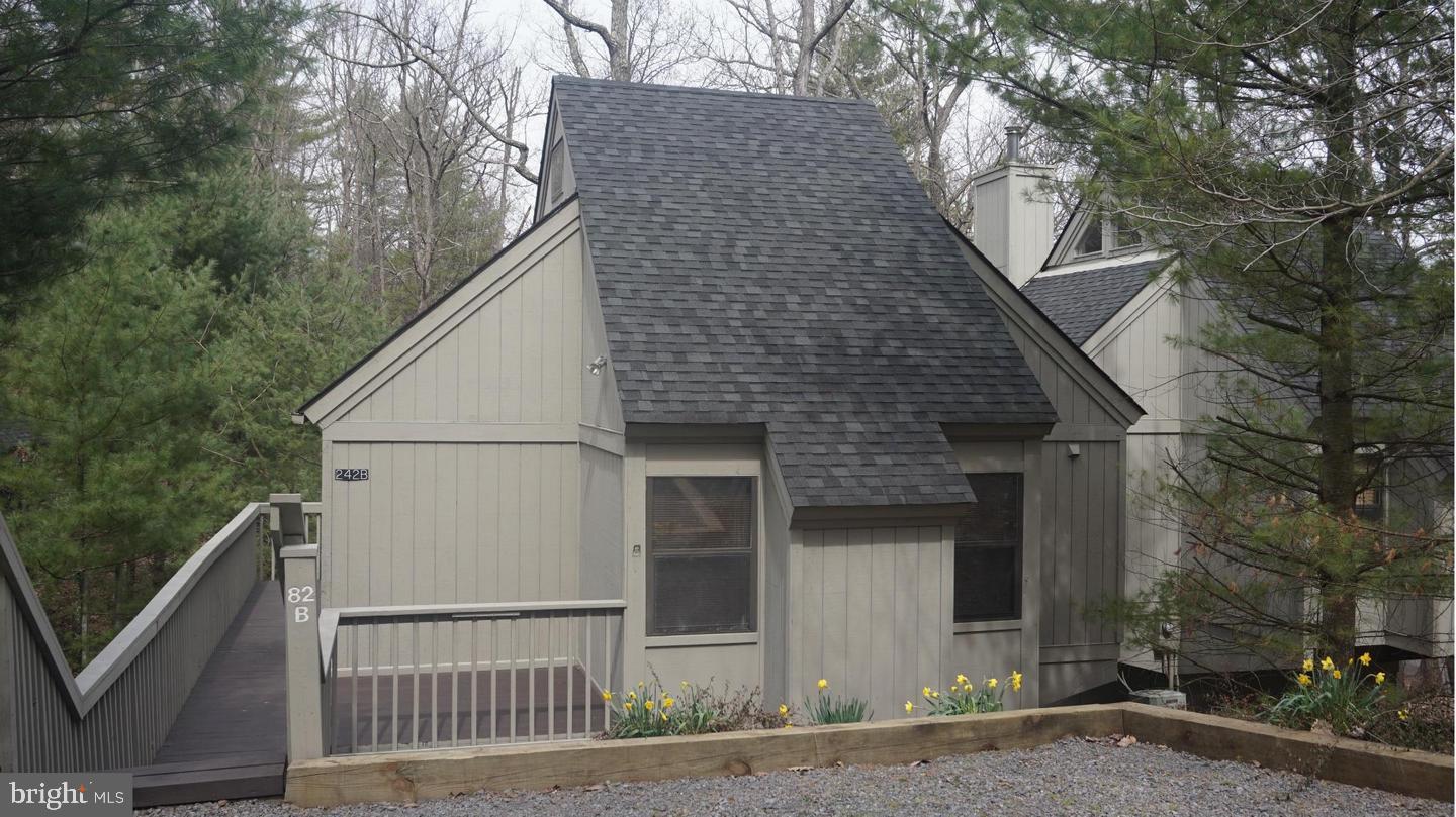 LAKEVIEW PEDESTAL HOMES - Residential