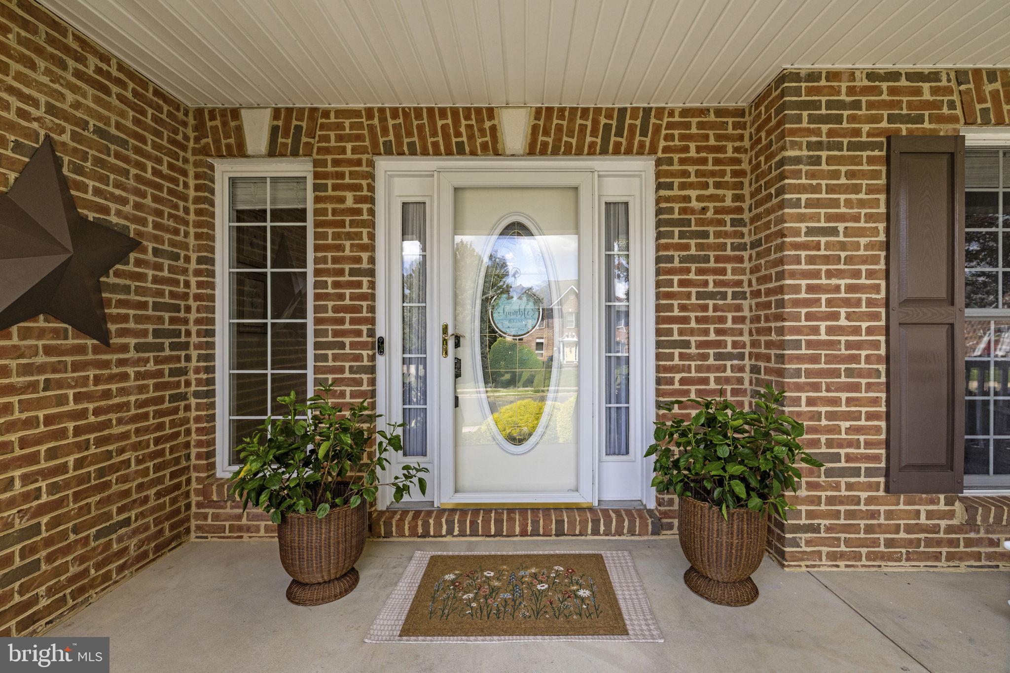 136 TRAVIS COURT