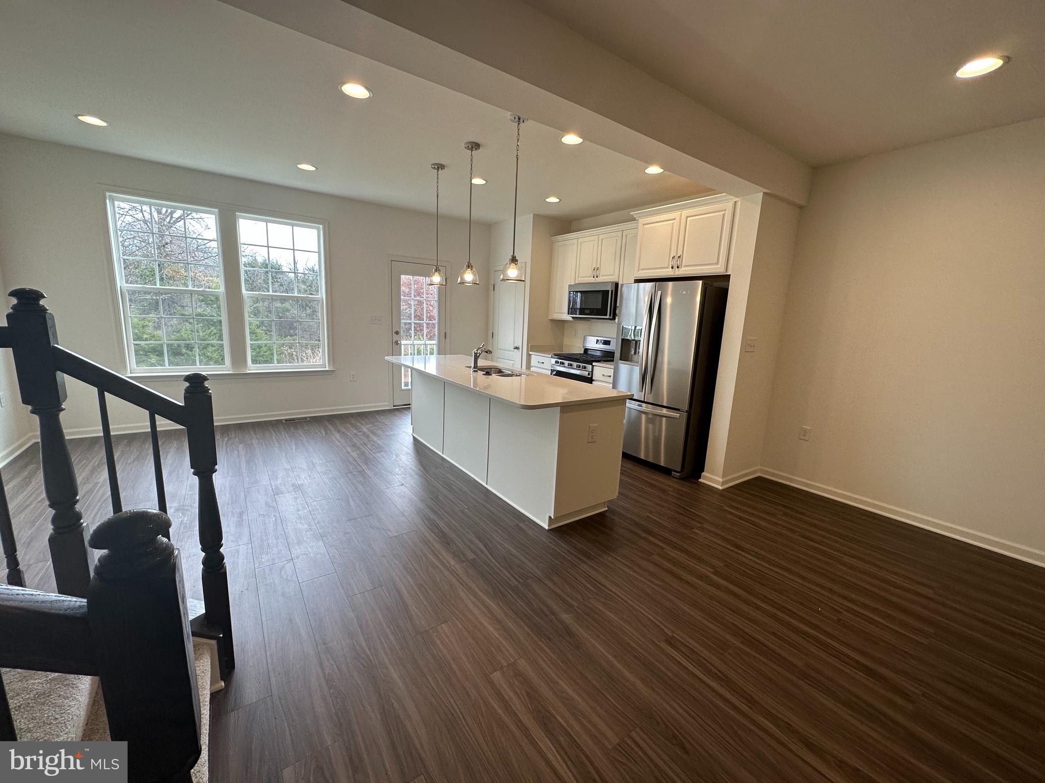 FREEDOM MANOR - Residential Lease