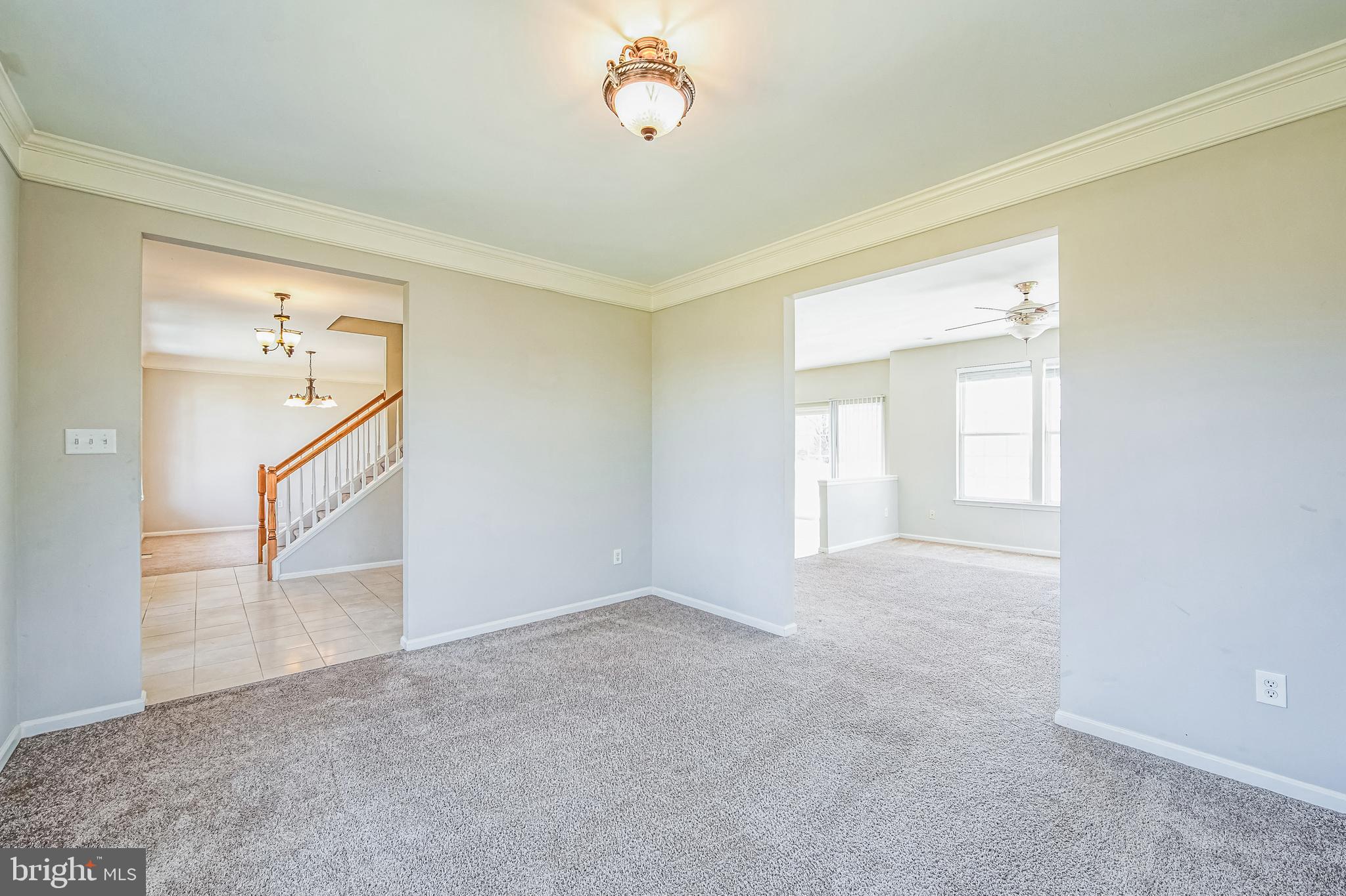 CREEKSIDE KNOLL - Residential