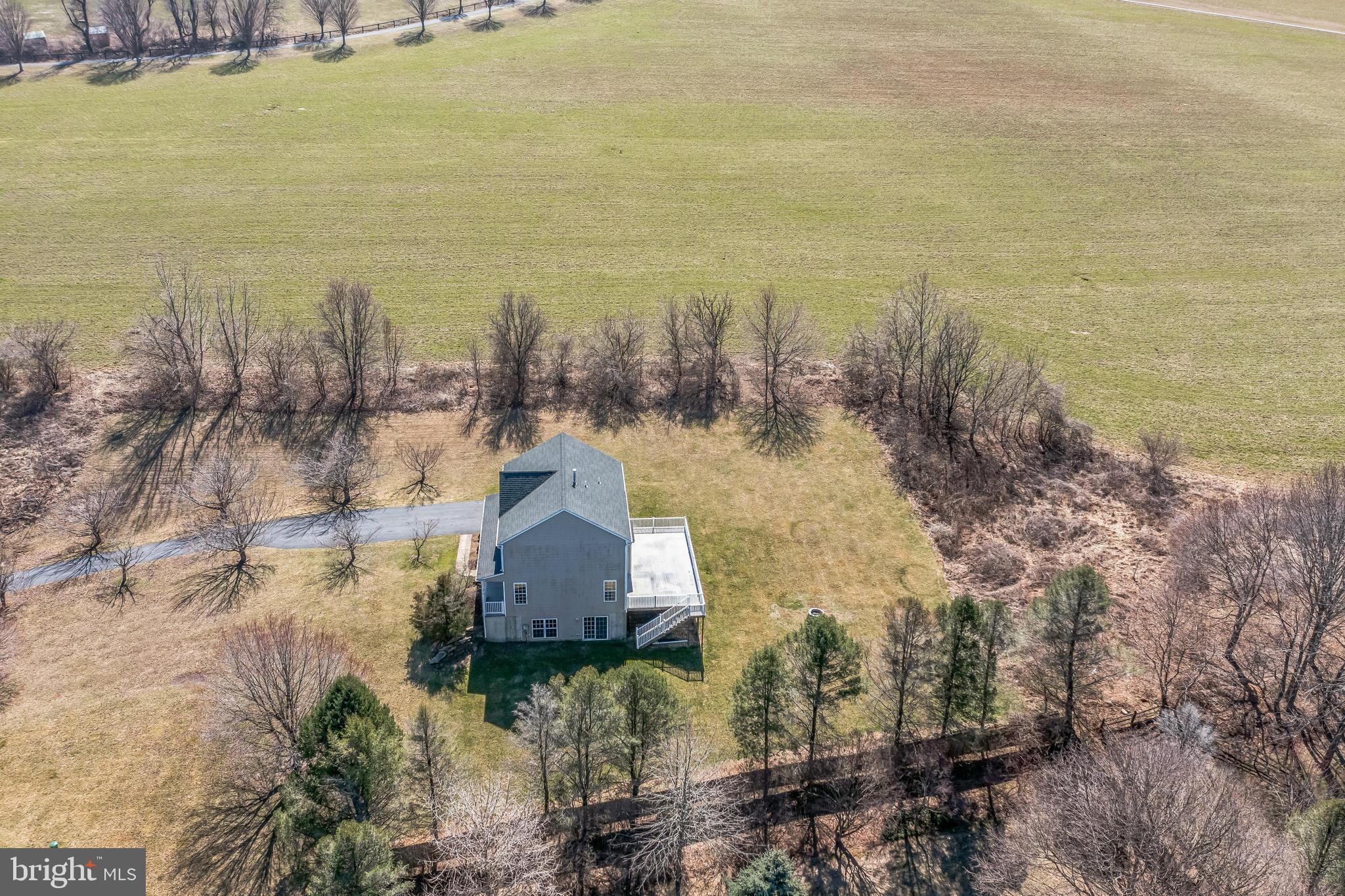 CREEKSIDE KNOLL - Residential