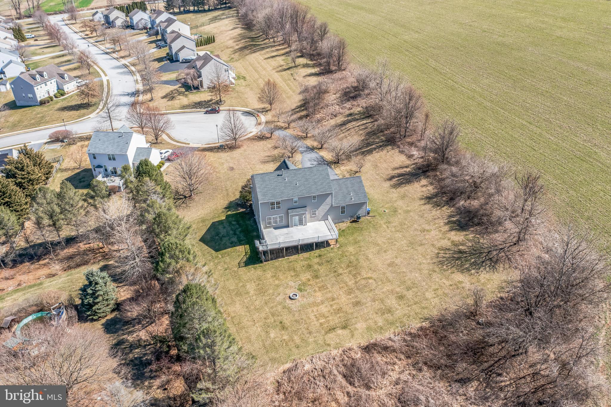 CREEKSIDE KNOLL - Residential