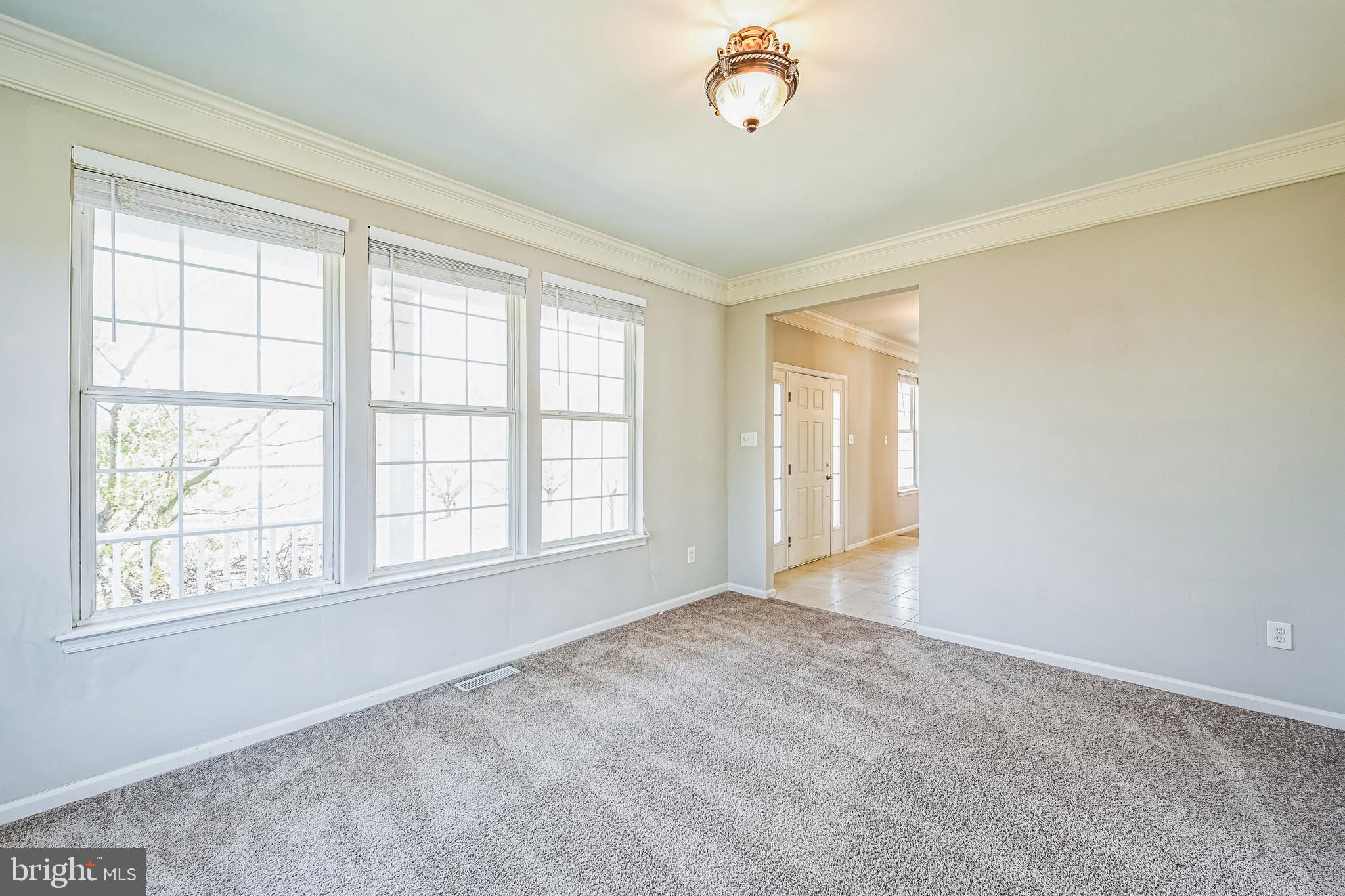 CREEKSIDE KNOLL - Residential