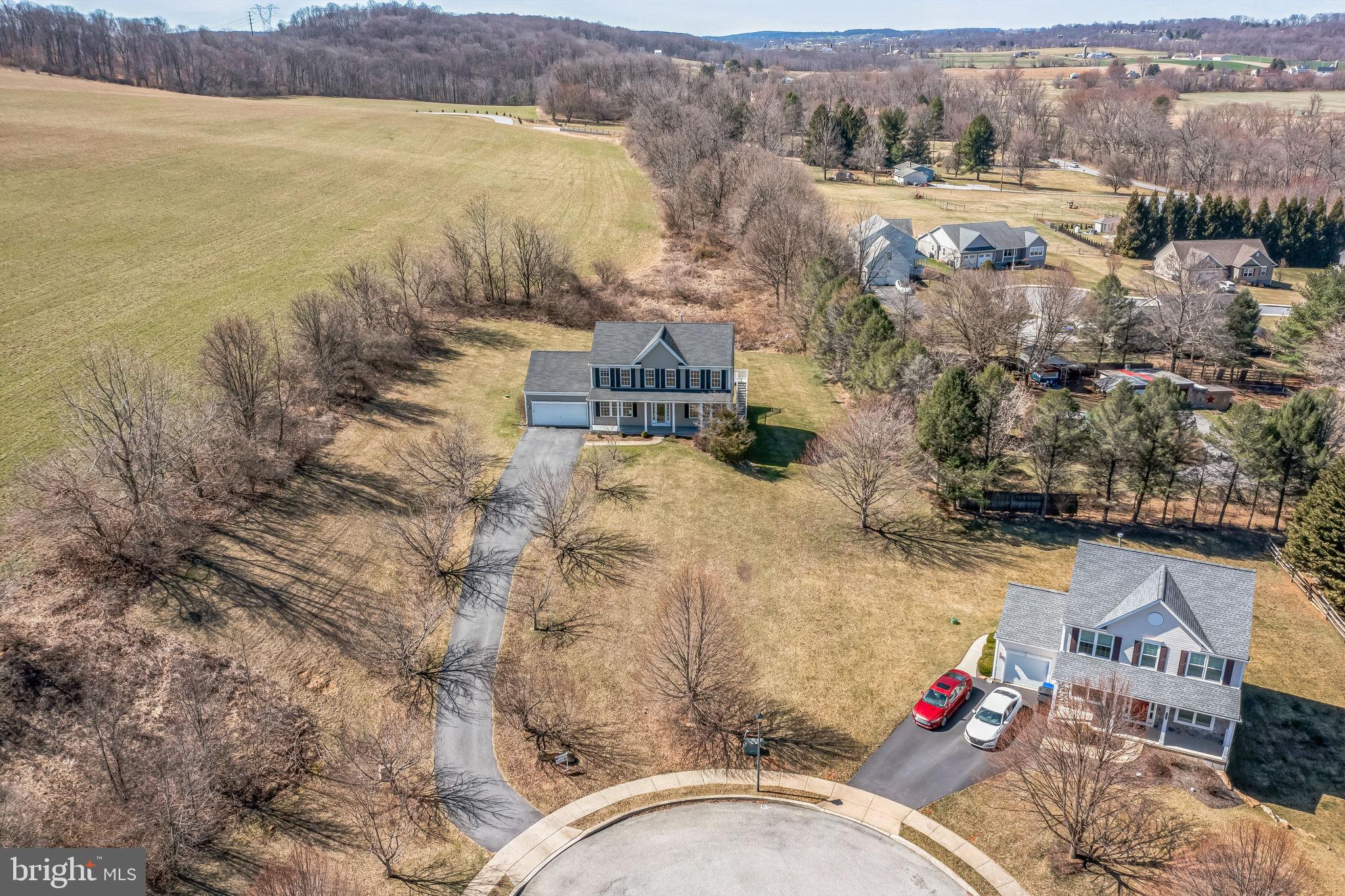 CREEKSIDE KNOLL - Residential