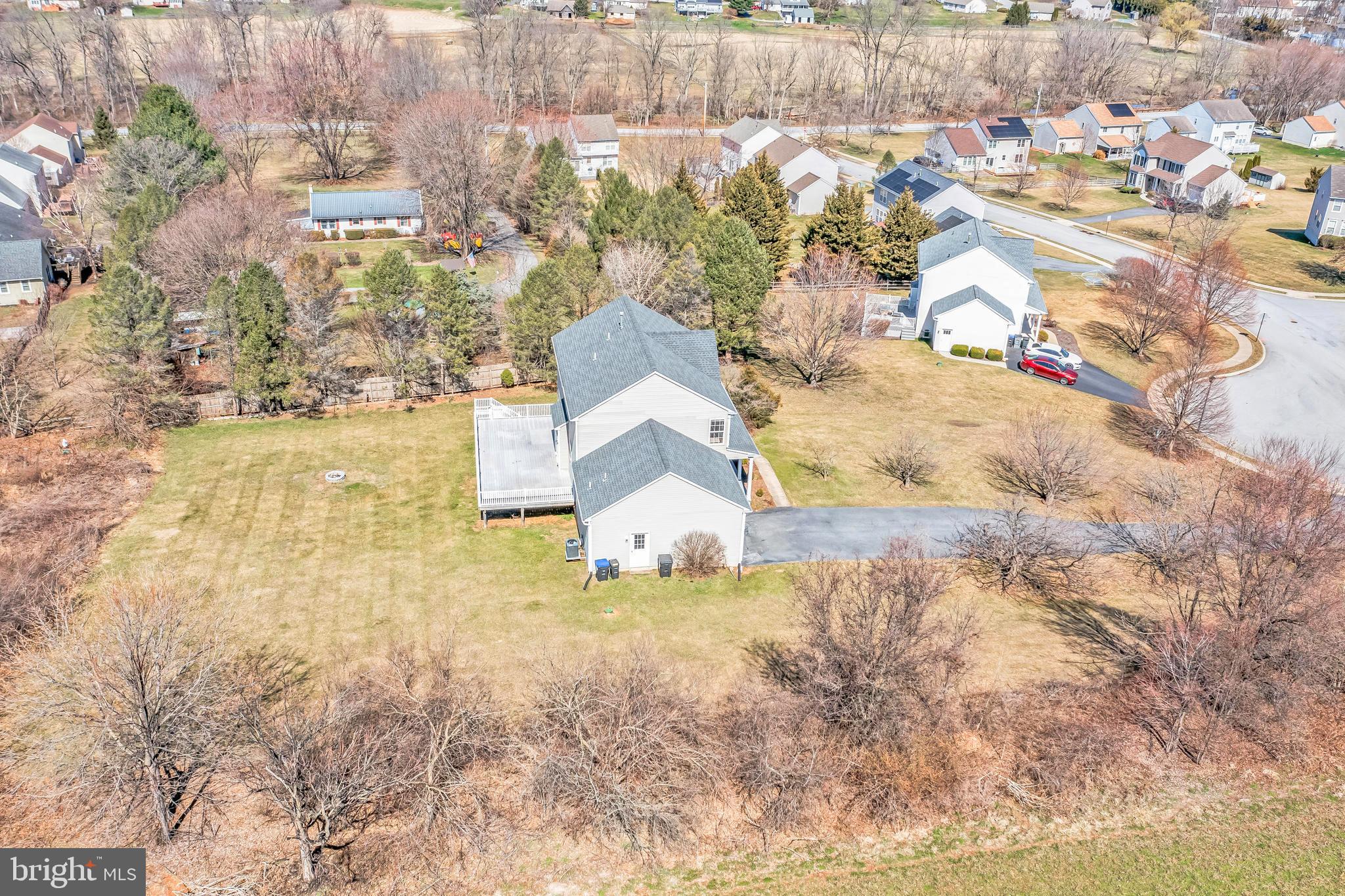 CREEKSIDE KNOLL - Residential